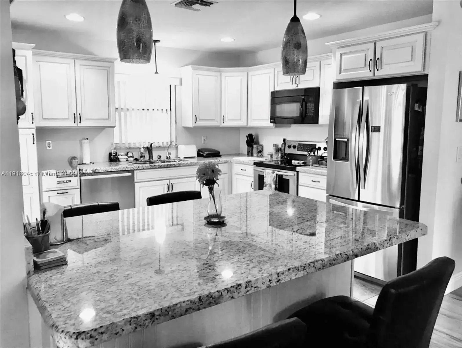2 bedroom 2 bath Residential for sale at 737 SE 22nd Dr, Homestead FL 33033