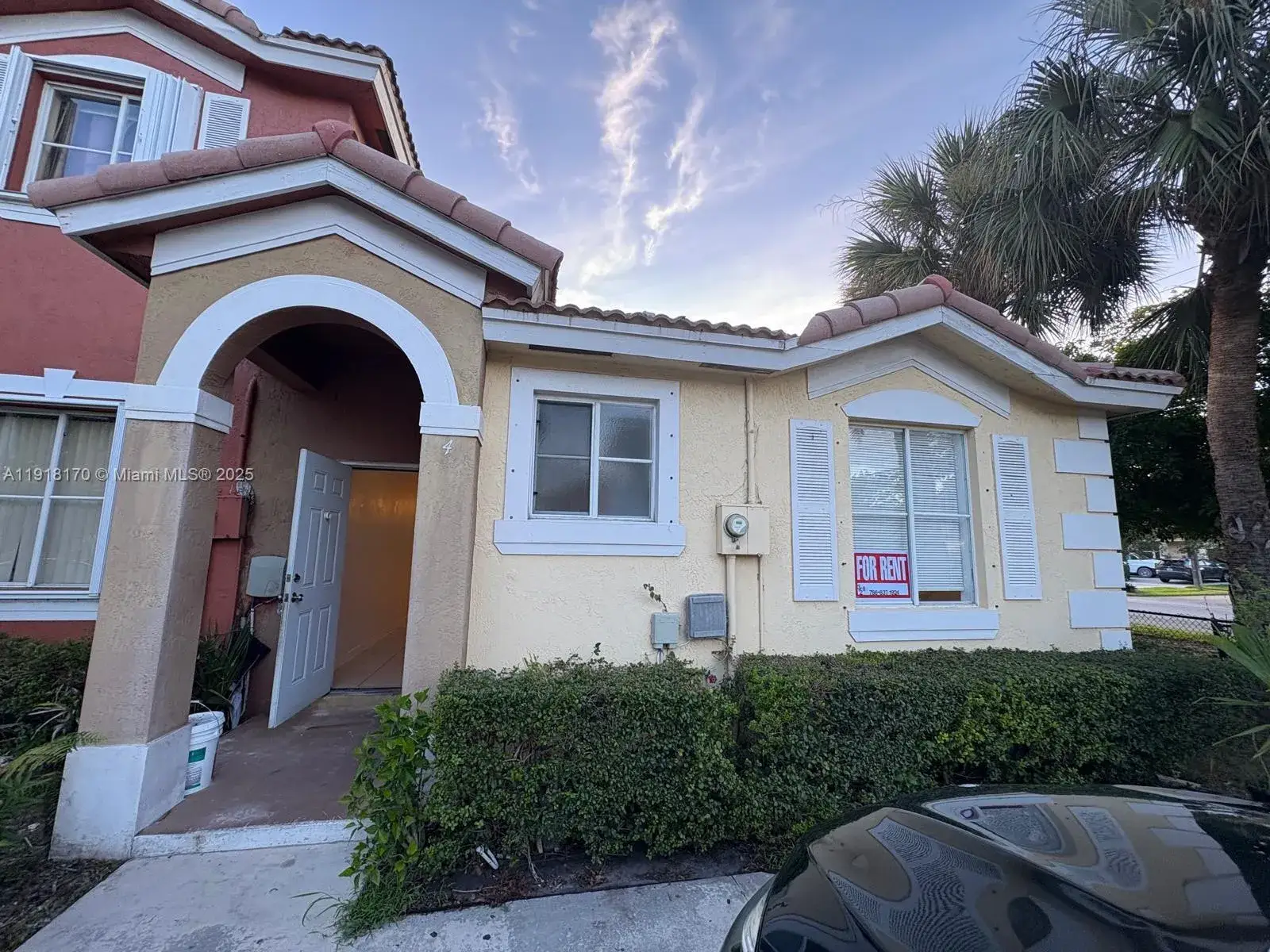 3 bedroom 2 bath Residential Lease for rent at 4 SW 15th Rd, Homestead FL 33030