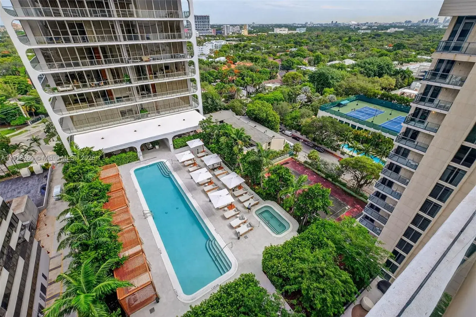 2 bedroom 2 bath Residential for sale at 2655 S Bayshore Dr # 1409, Coconut Grove FL 33133