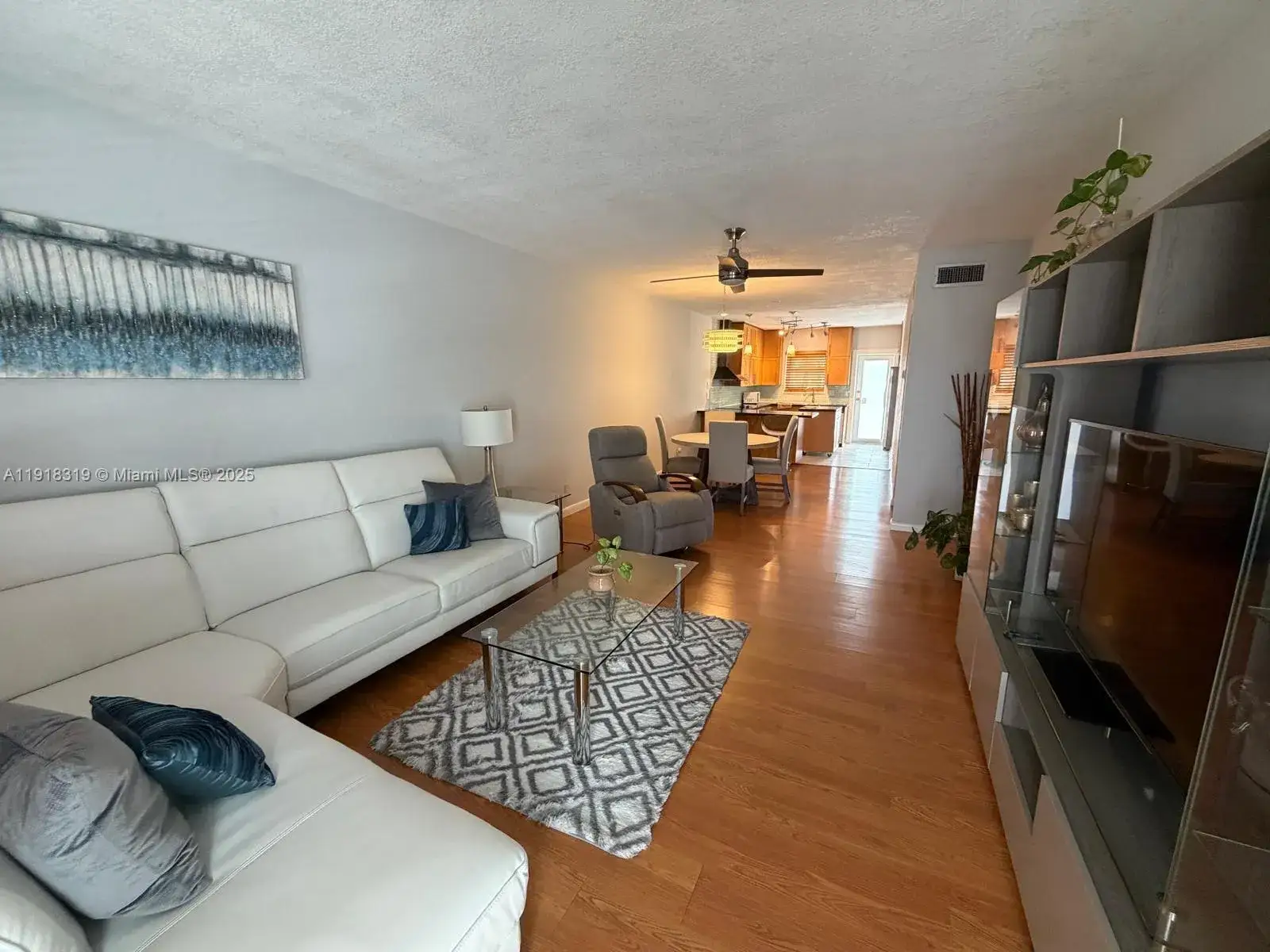 2 bedroom 2 bath Residential Lease for rent at 630 Layne Blvd # 215, Hallandale Beach FL 33009