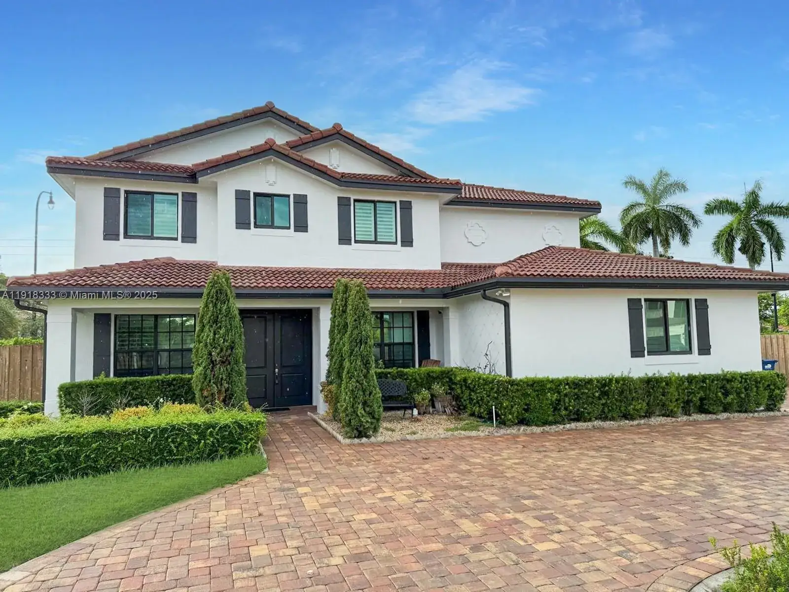 6 bedroom 3 bath Residential Lease for rent at 6920 SW 96th Ct, Miami FL 33173