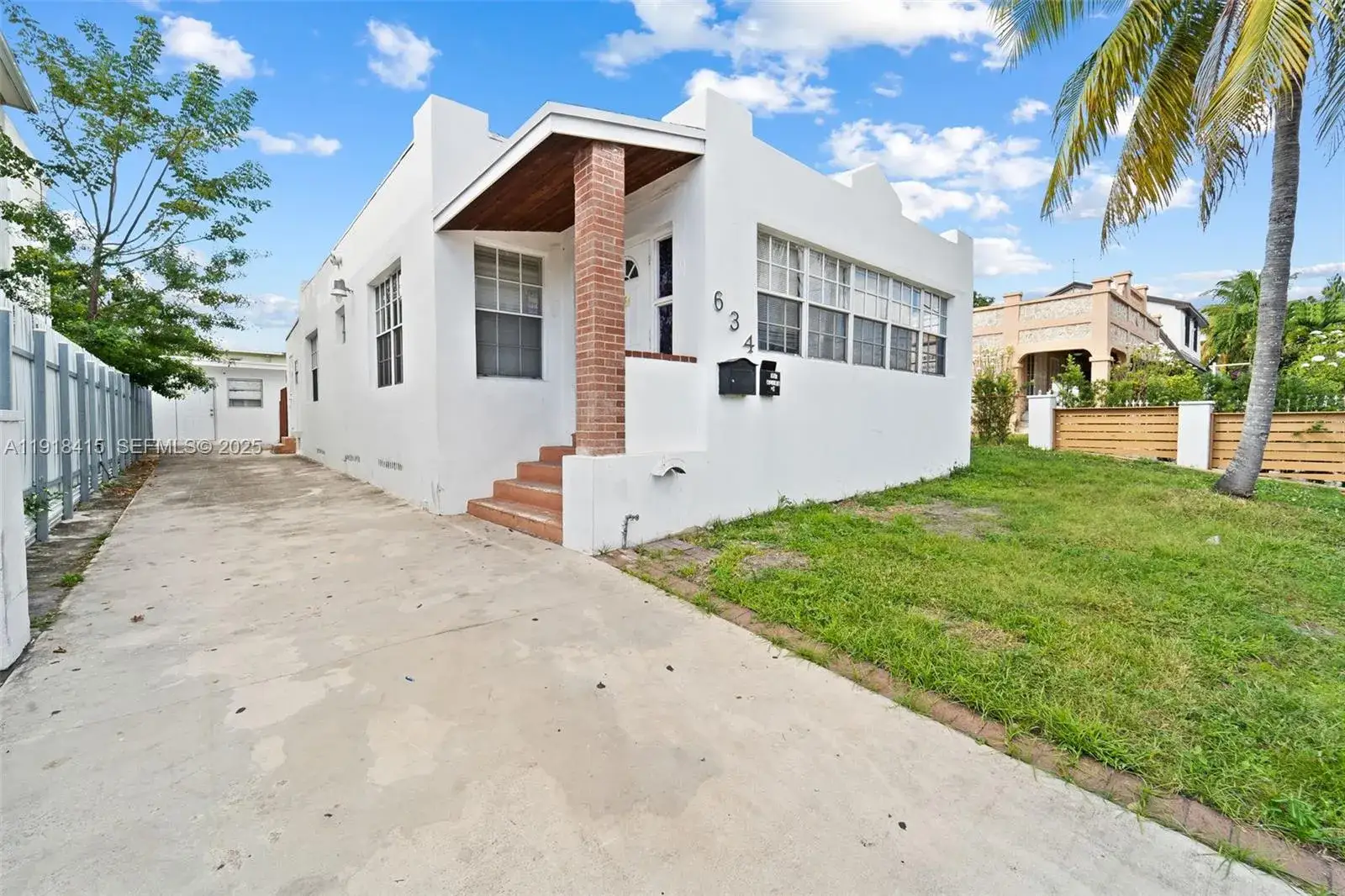 2 bedroom 1 bath Residential for sale at 634 SW 10th Ave, Miami FL 33130