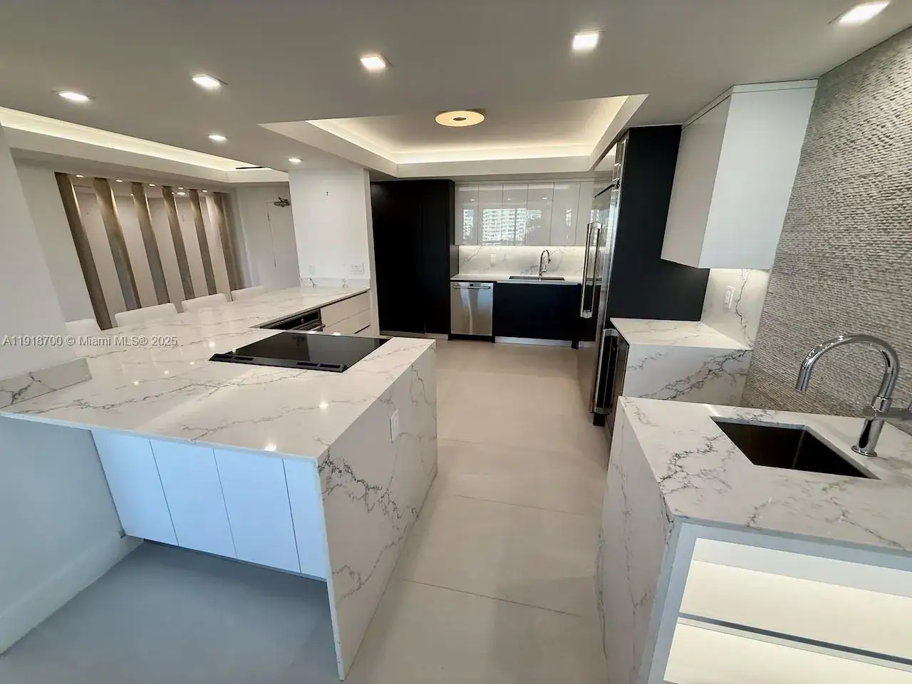 2 bedroom 2 bath Residential for sale at 900 Bay Dr # 524, Miami Beach FL 33141