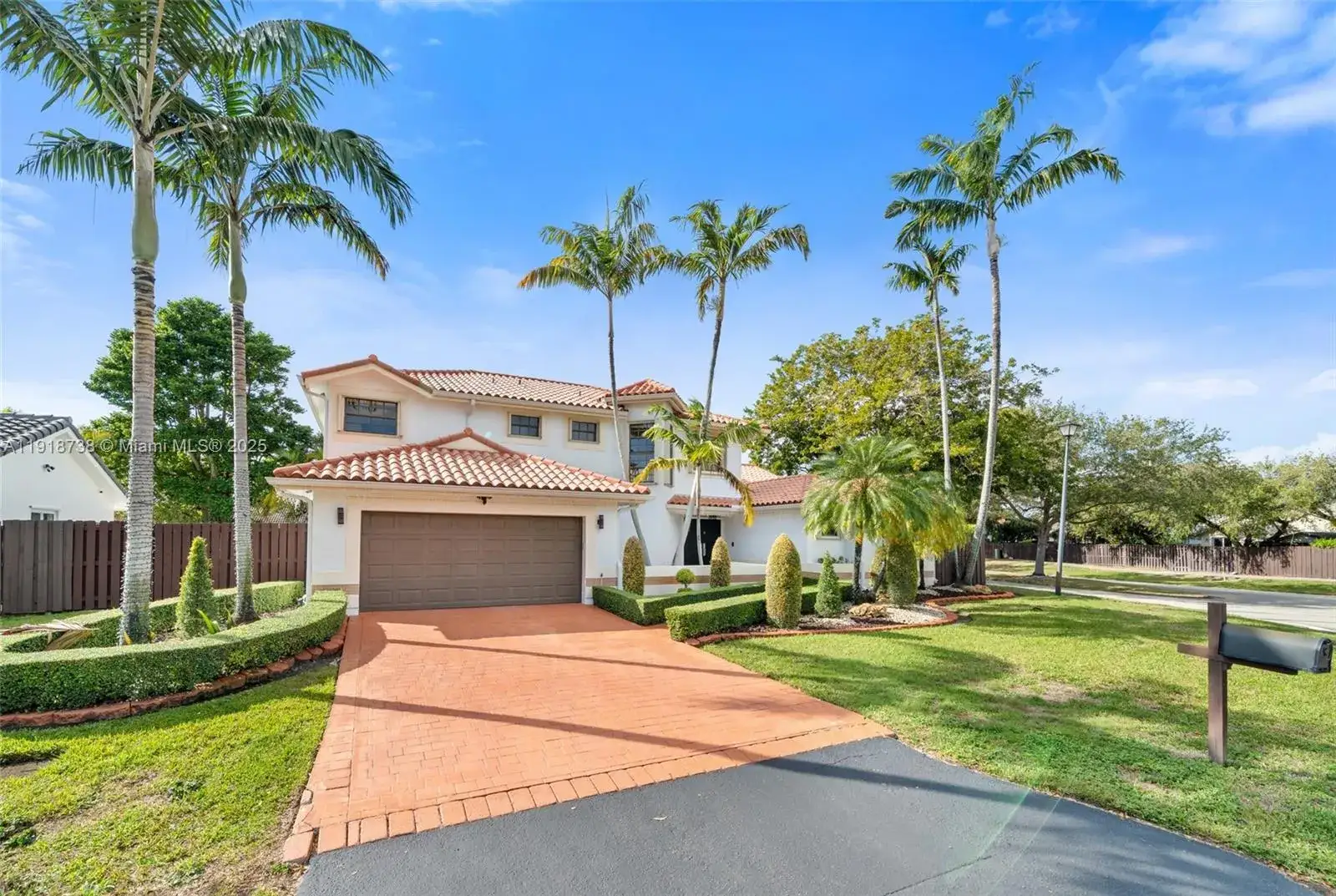 4 bedroom 2 bath Residential Lease for rent at 5424 SW 154th Pl # 5424, Miami FL 33185