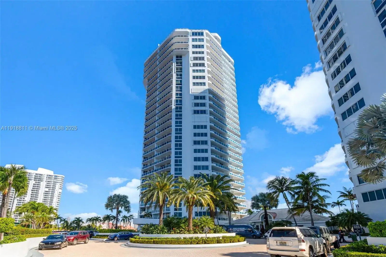 3 bedroom 3 bath Residential for sale at 3801 NE 207th St # 603, Aventura FL 33180