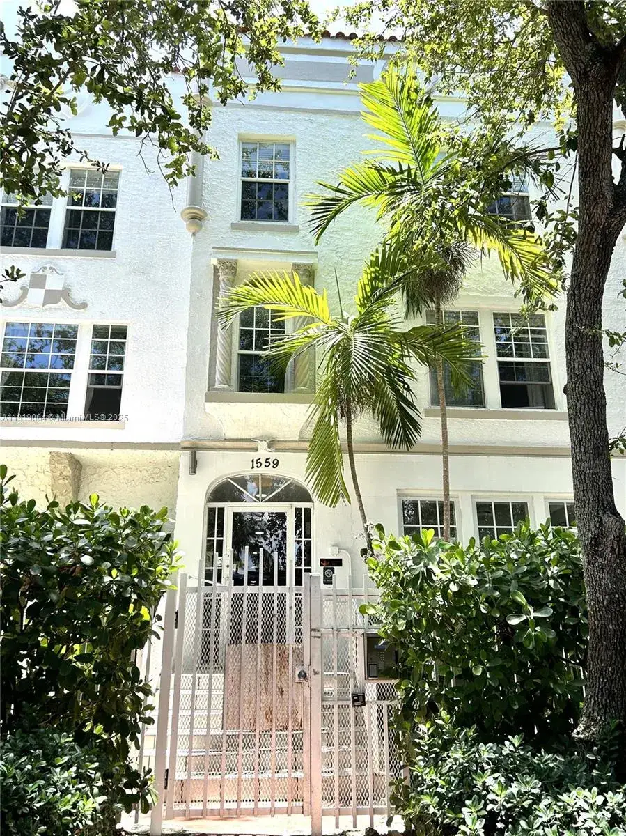 2 bedroom 1 bath Residential for sale at 1559 Michigan Ave # 302, Miami Beach FL 33139