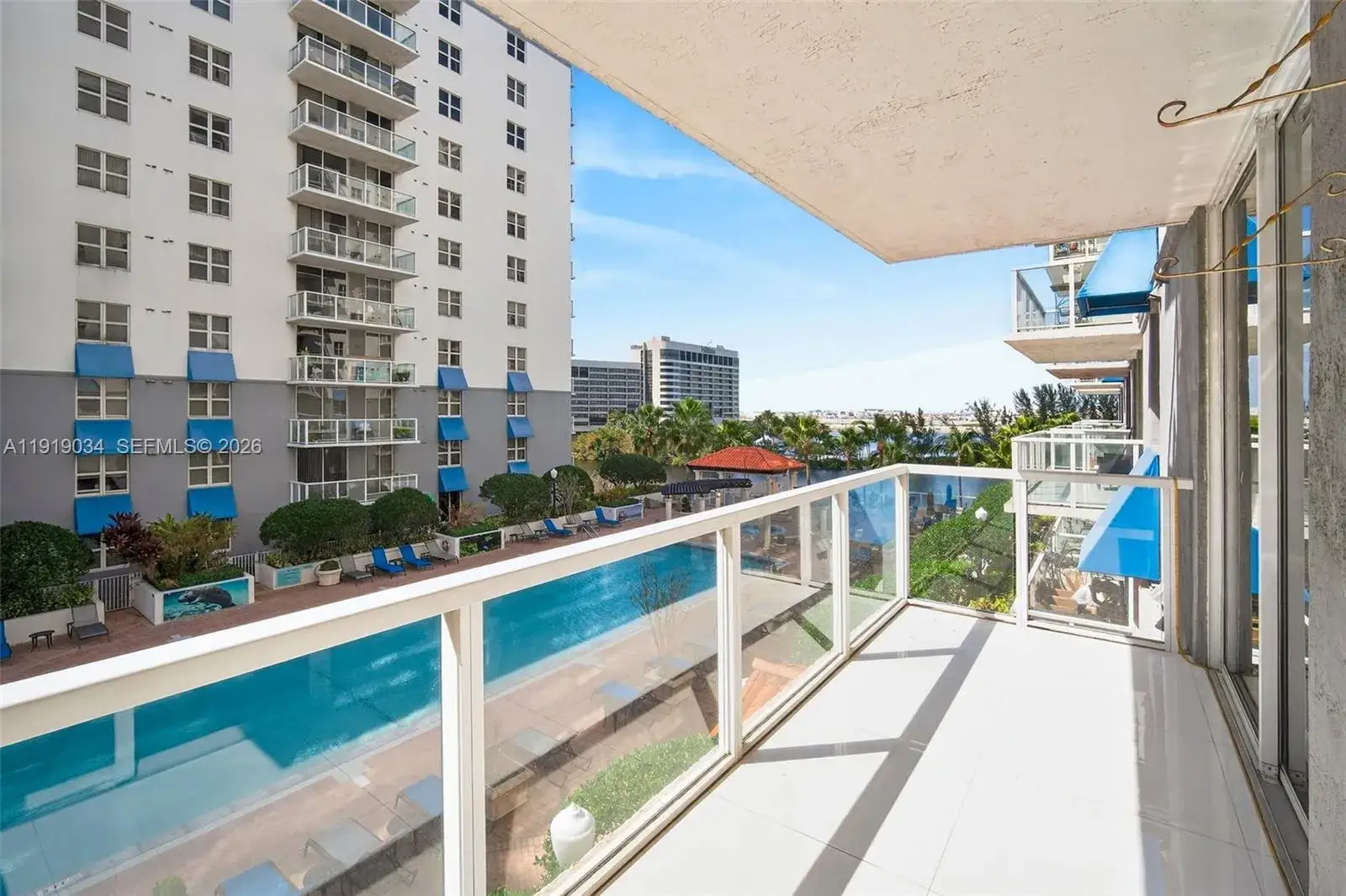 1 bedroom 1 bath Residential Lease for rent at 5077 NW 7th St # 610, Miami FL 33126