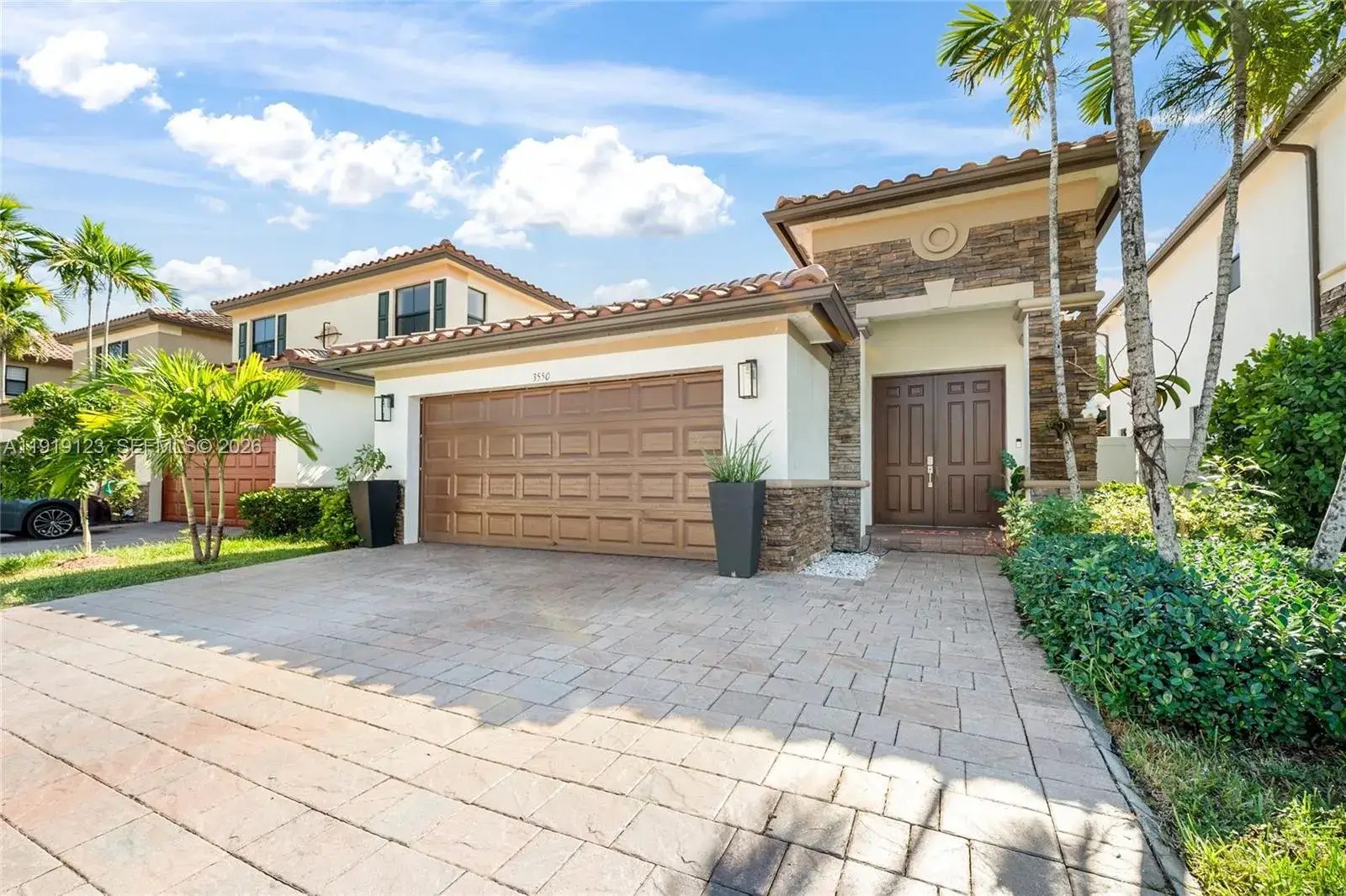 3 bedroom 2 bath Residential Lease for rent at 3550 W 86th Ter # 3550, Hialeah FL 33018
