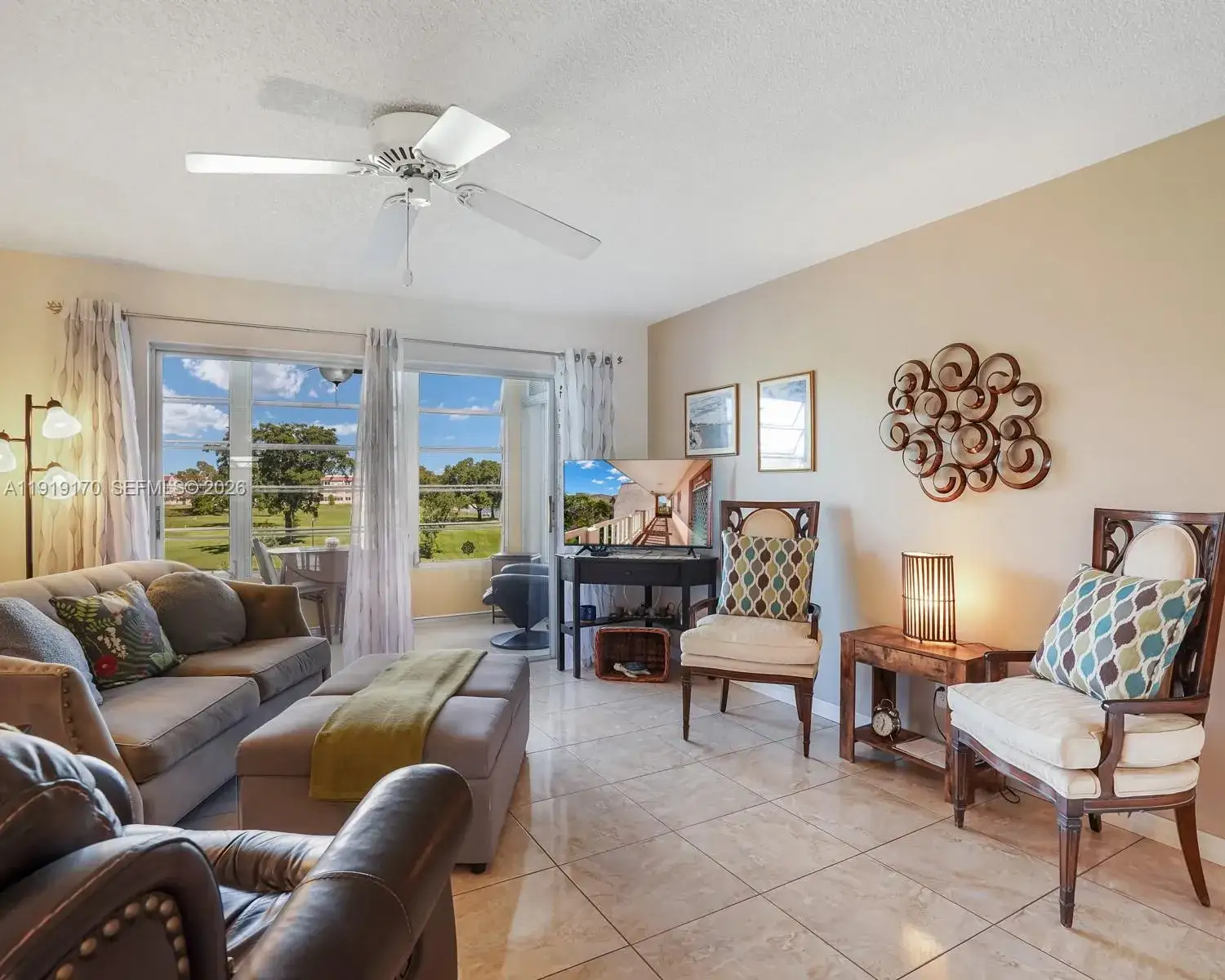 1 bedroom 1 bath Residential for sale at 9401 Sunrise Lakes Blvd # 302, Sunrise FL 33322