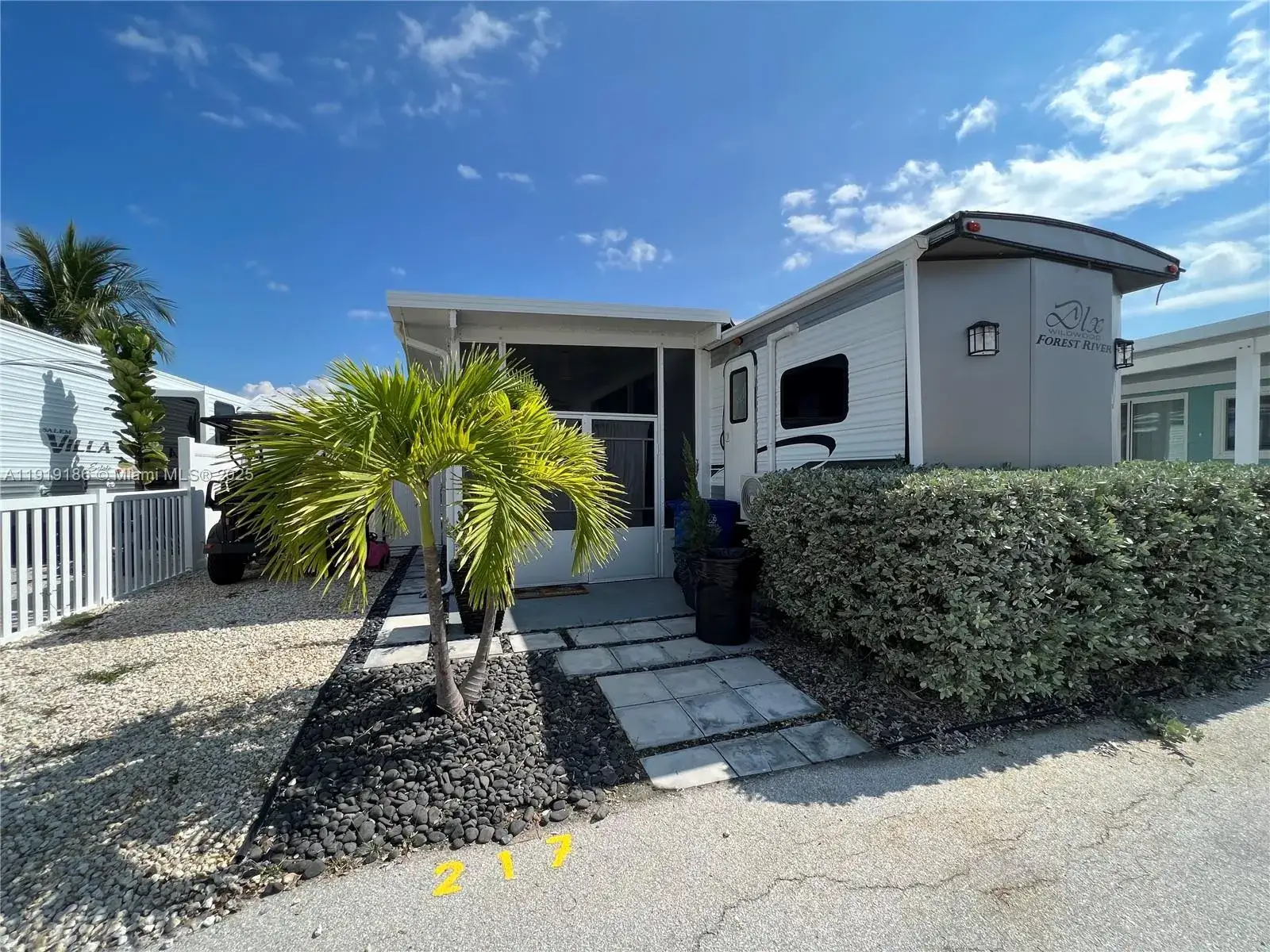 3 bedroom 3 bath Residential for sale at 325 Calusa St, Key Largo FL 33037