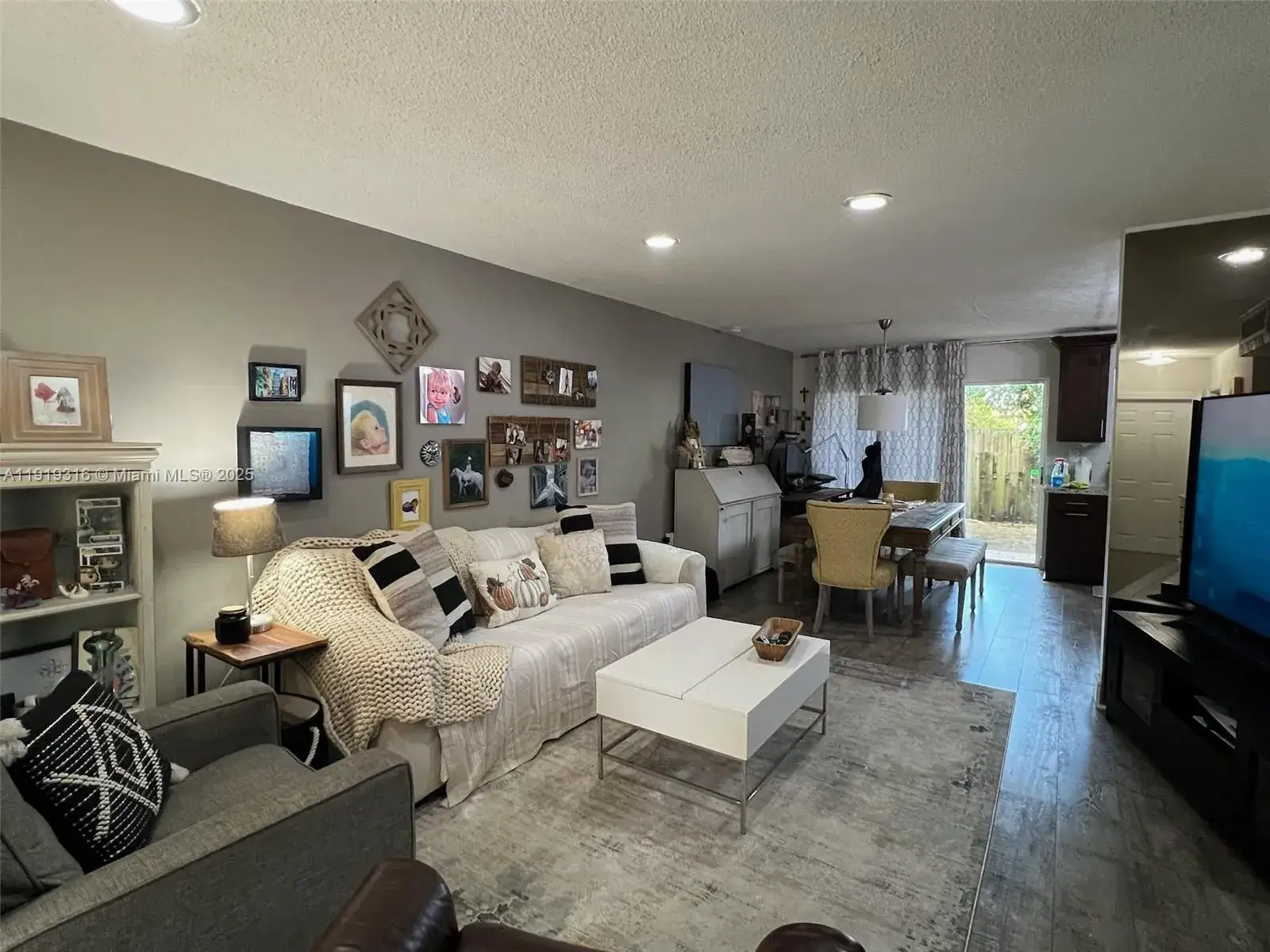 2 bedroom 2 bath Residential Lease for rent at 8423 SW 137th Ave # 8423, Miami FL 33183