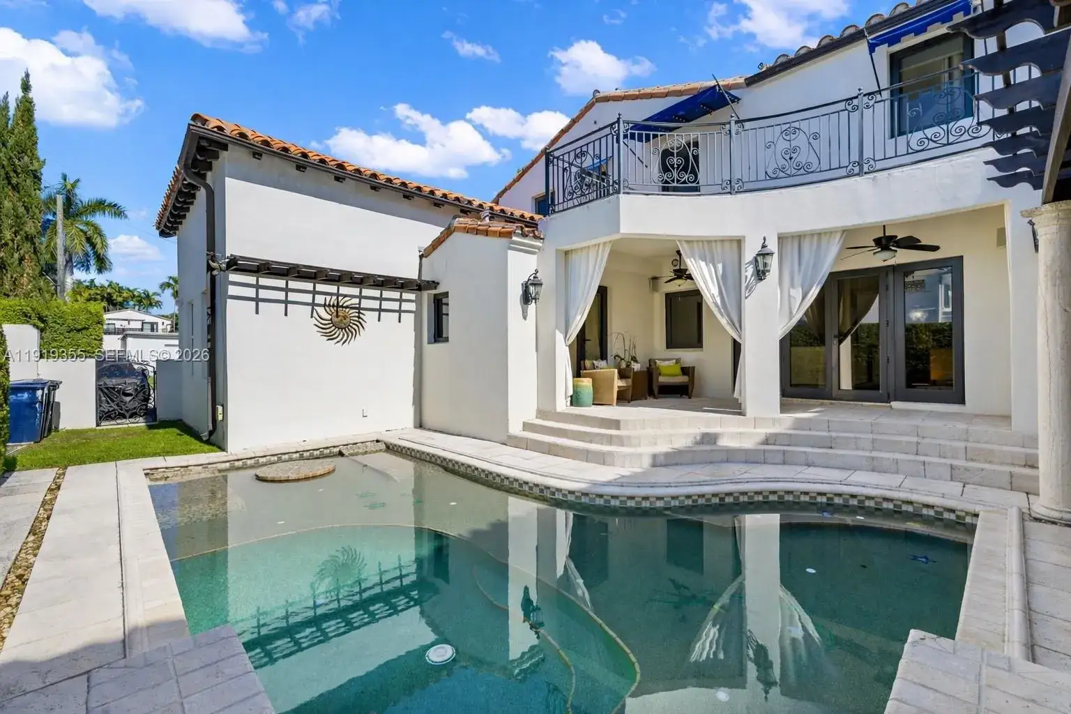 5 bedroom 4 bath Residential for sale at 5860 Pine Tree Dr, Miami Beach FL 33140
