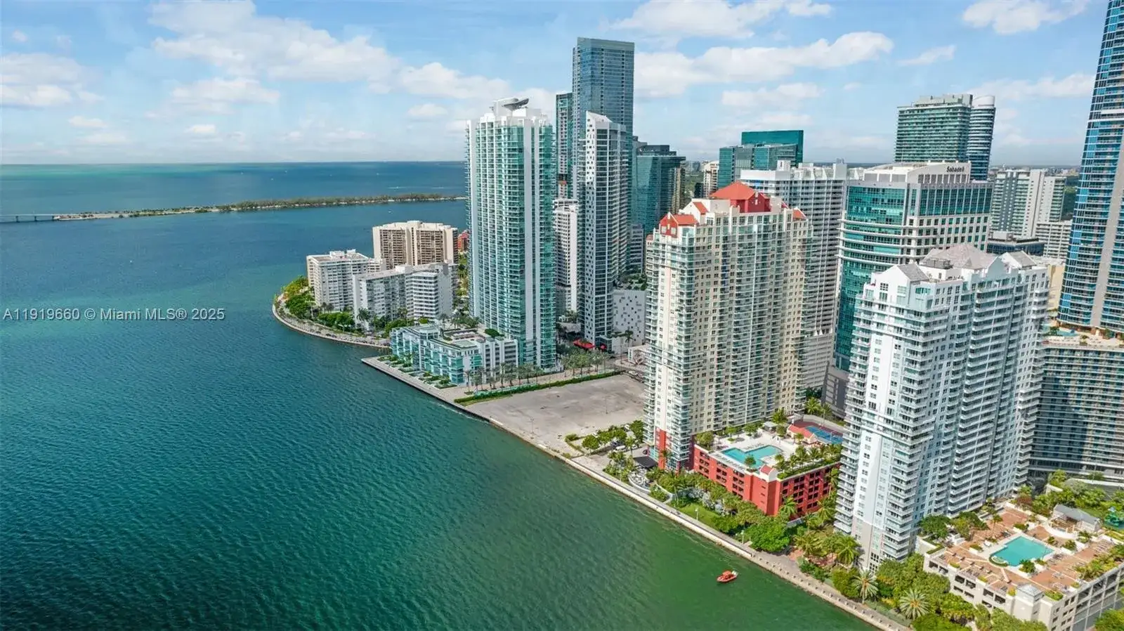 2 bedroom 2 bath Residential for sale at 1155 Brickell Bay Dr # 2203, Miami FL 33131