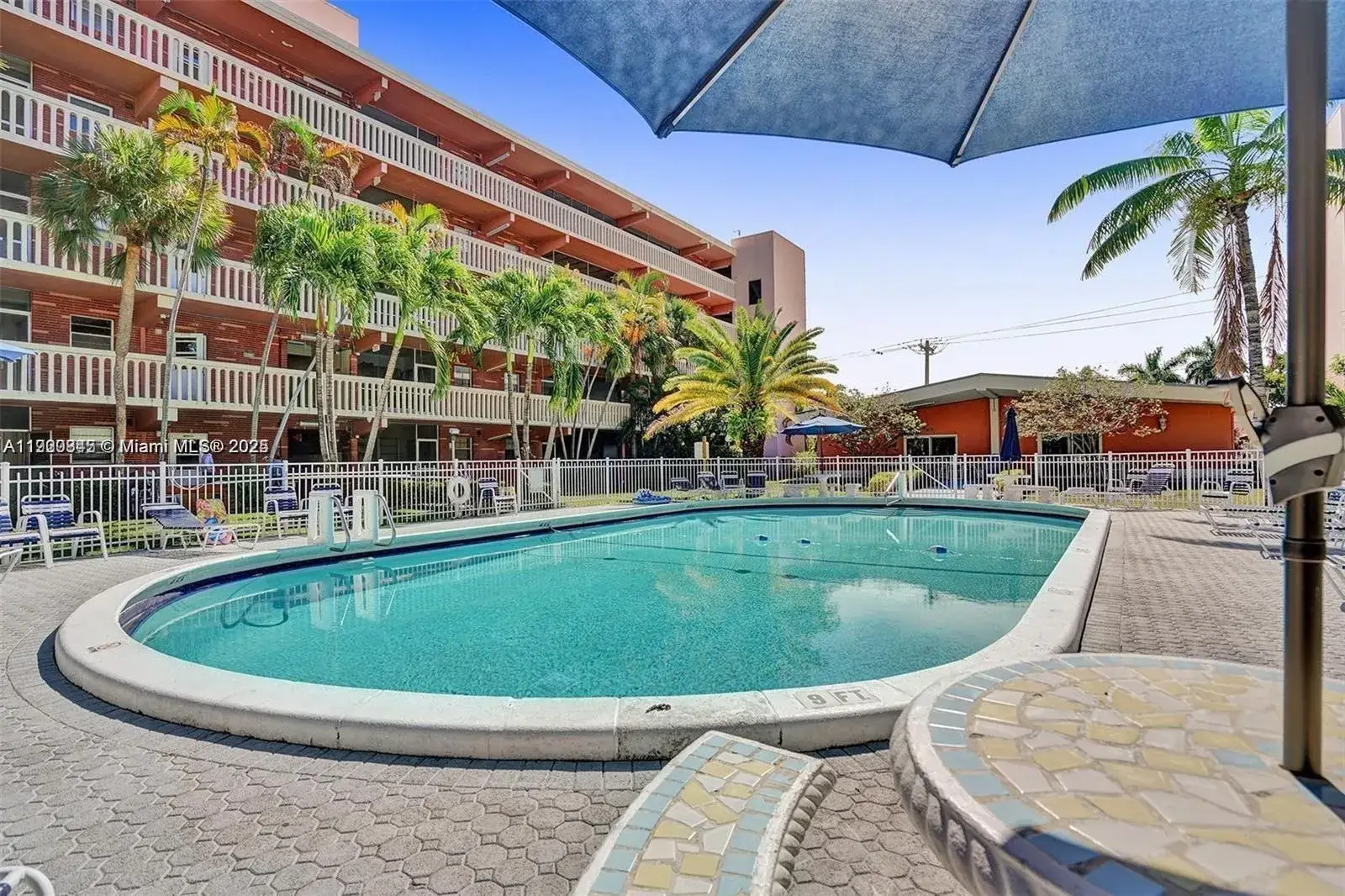 1 bedroom 1 bath Residential for sale at 180 NE 12th Ave # 12E, Hallandale Beach FL 33009
