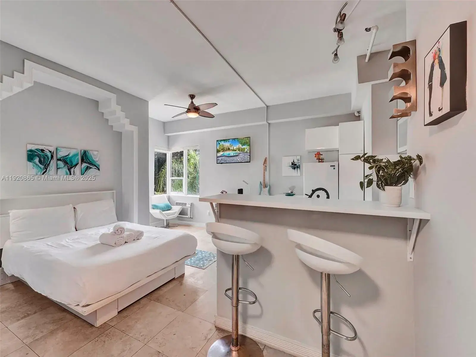 1 bath Residential for sale at 255 W 24th St # 306, Miami Beach FL 33140