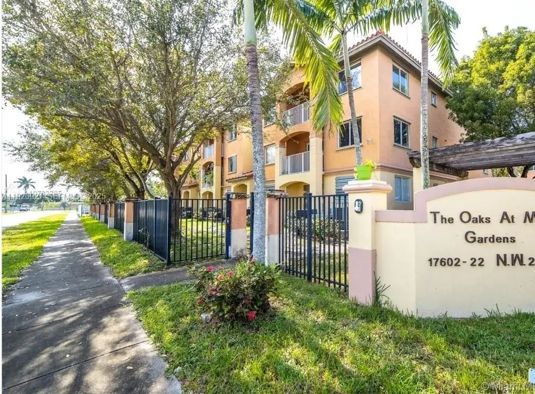 2 bedroom 2 bath Residential for sale at 17622 NW 25th Ave # 101, Miami Gardens FL 33056