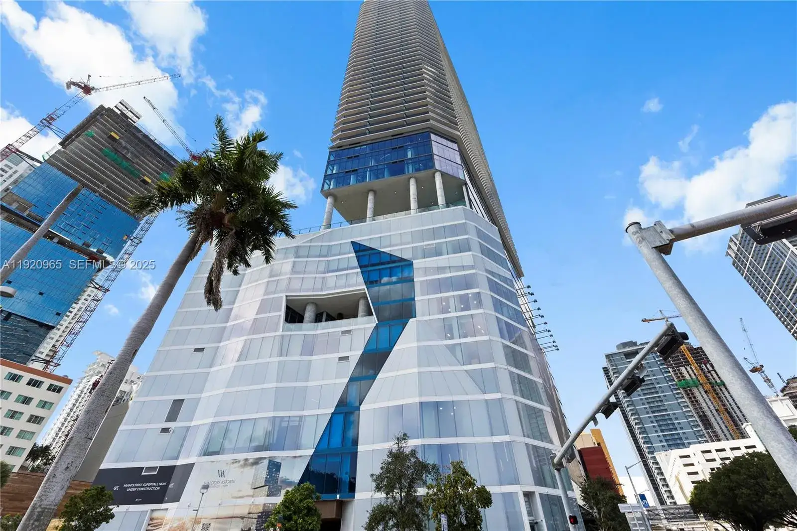 1 bedroom 1 bath Residential for sale at 398 NE 5th St # 3515, Miami FL 33132