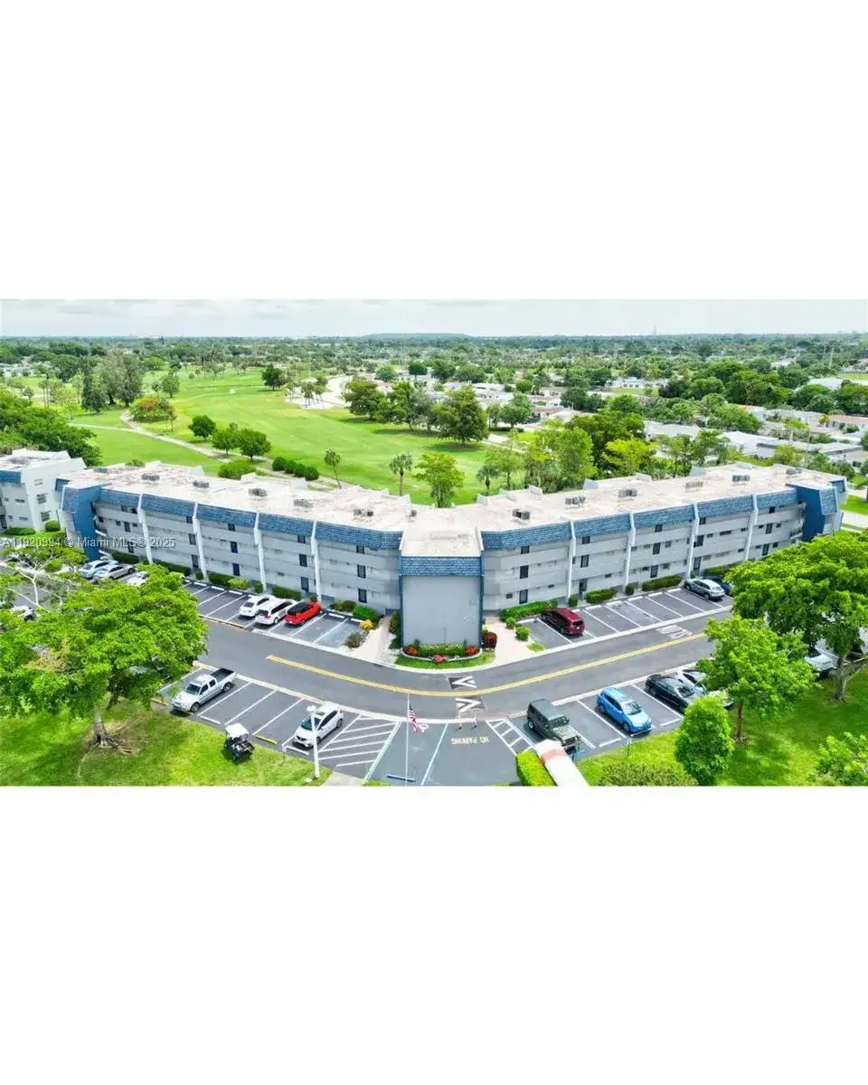 1 bedroom 1 bath Residential Lease for rent at 7787 Golf Cir Dr # 106, Margate FL 33063