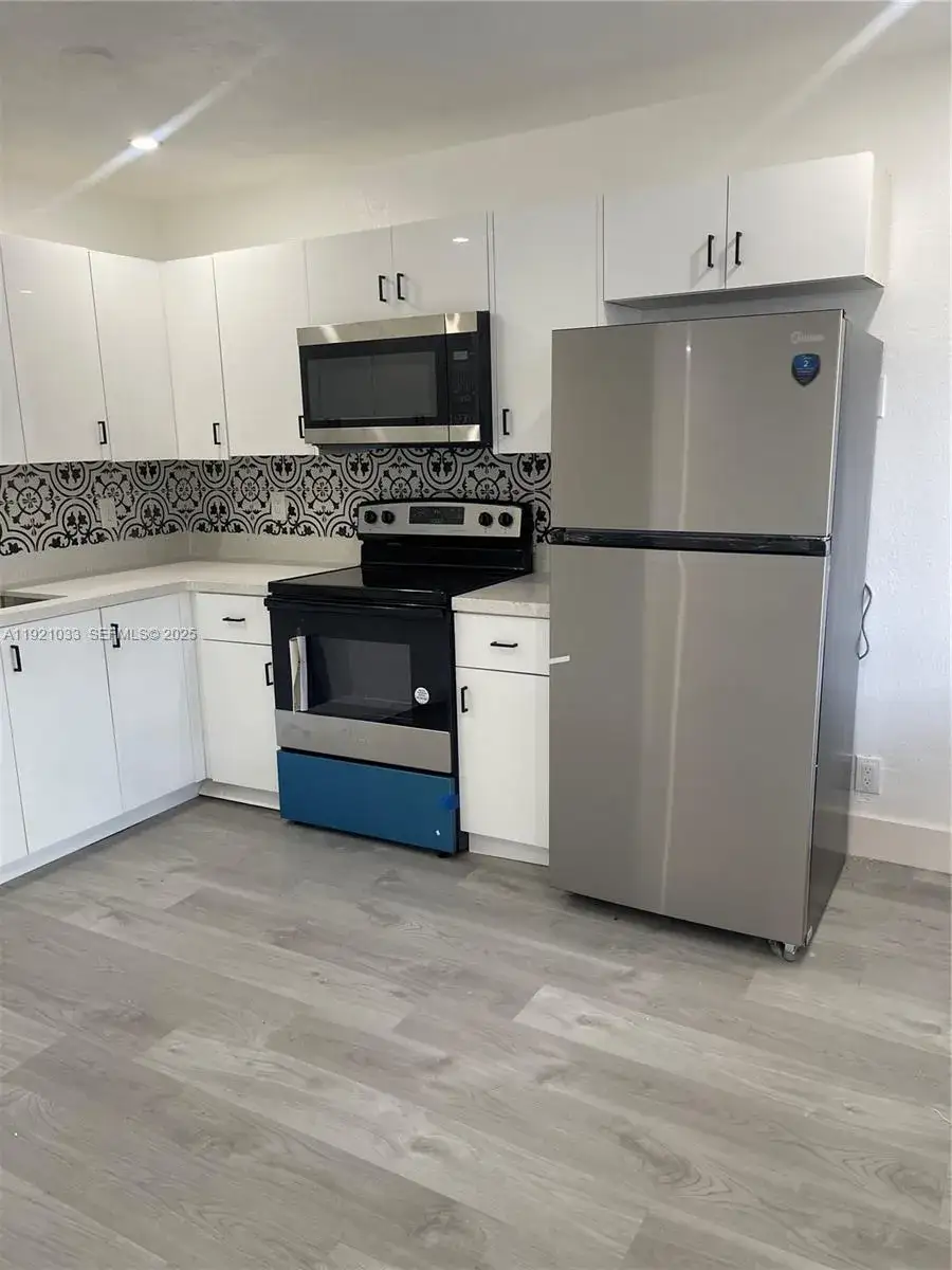 2 bedroom 1 bath Residential Lease for rent at 880 NW 8th Ave # 1, Pompano Beach FL 33060