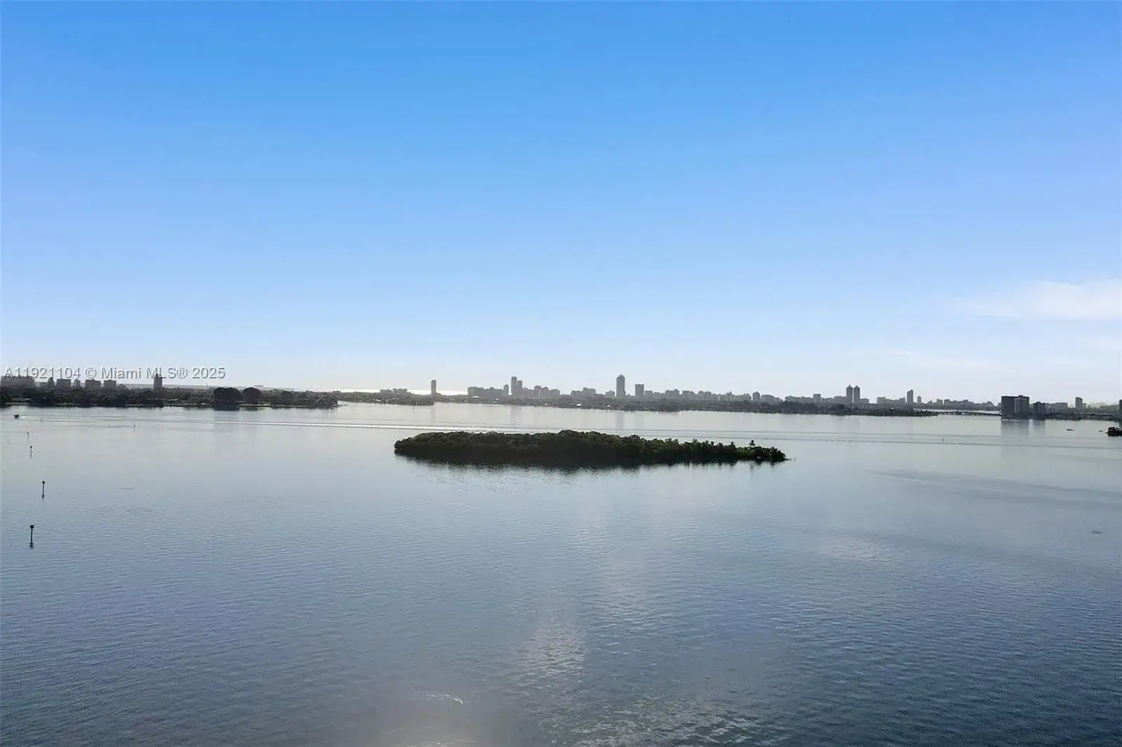 2 bedroom 3 bath Residential for sale at 1800 NE 114th St # 2105, Miami FL 33181