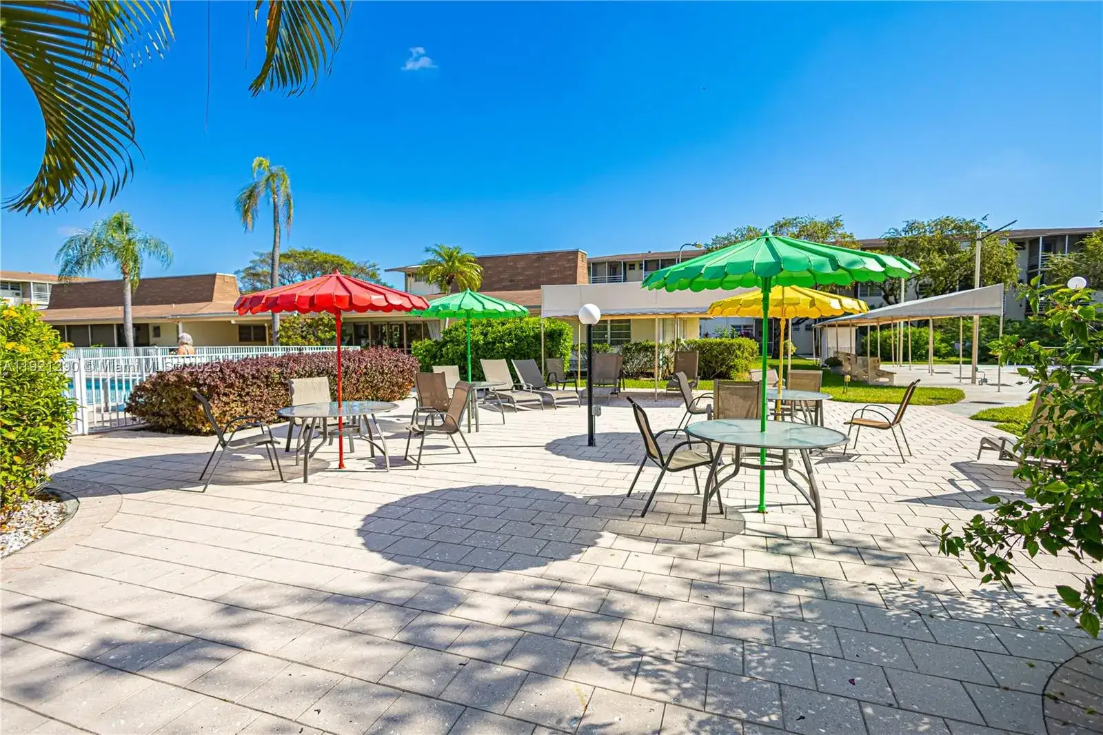 1 bedroom 1 bath Residential Lease for rent at 16790 NE 14th Ave # 215, Miami FL 33162