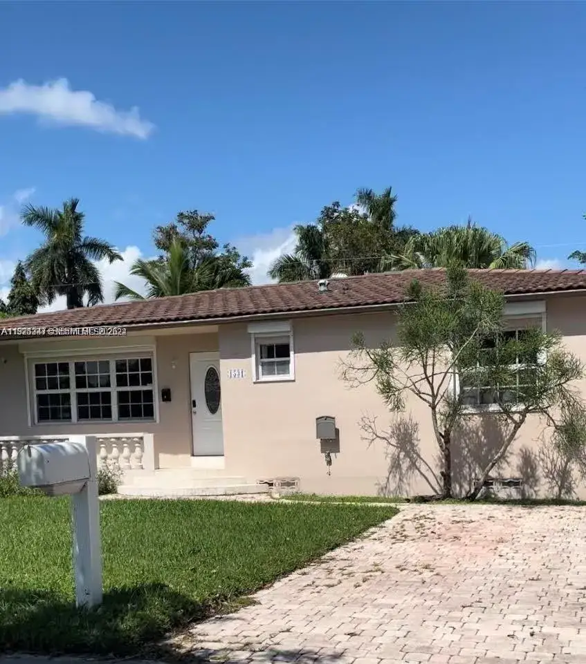 3 bedroom 2 bath Residential for sale at 1531 Moffett St, Hollywood FL 33020