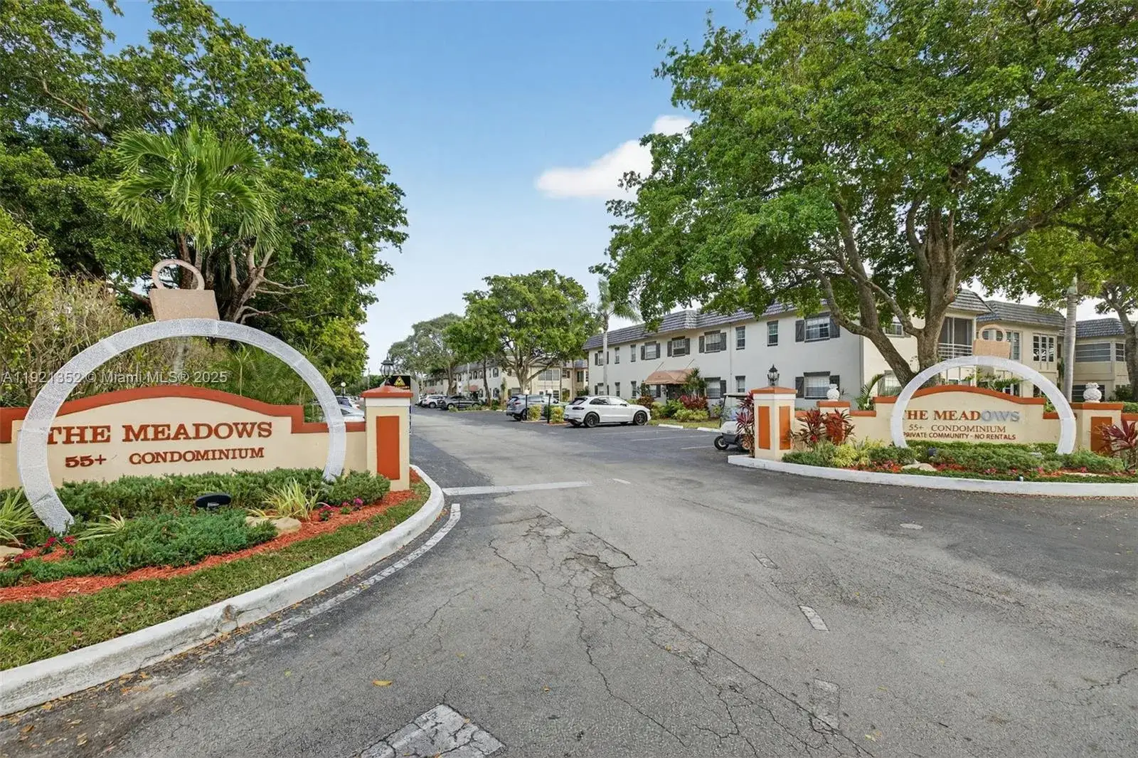 2 bedroom 2 bath Residential for sale at 5681 SW 2nd Ct # 117, Margate FL 33068