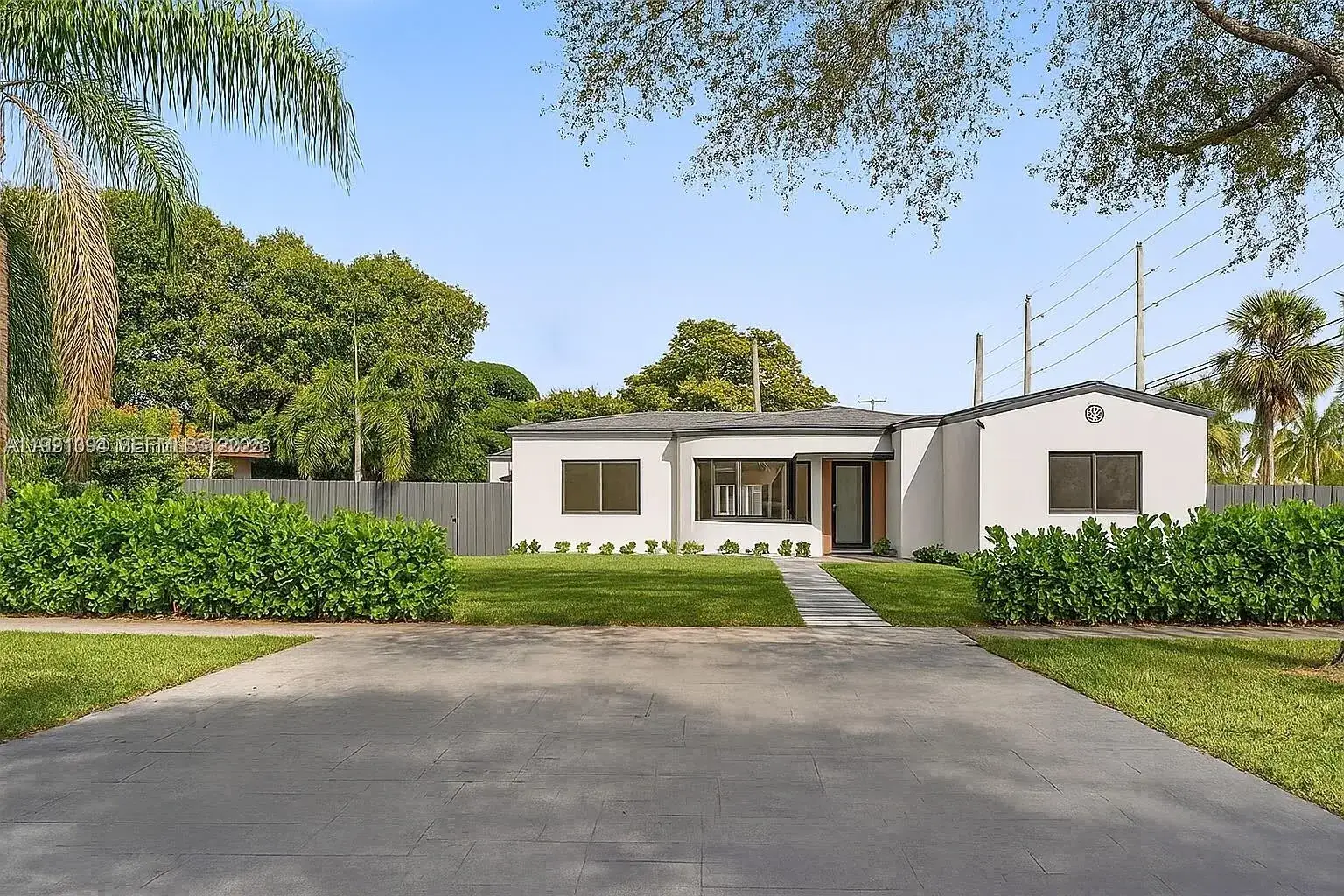 4 bedroom 3 bath Residential for sale at 185 NE 106th St, Miami Shores FL 33138