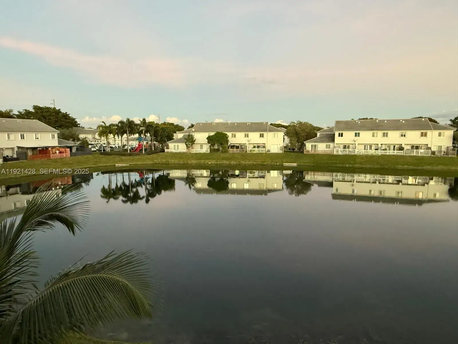 3 bedroom 2 bath Residential Lease for rent at 14111 SW 121 Place # 4, Miami FL 33186