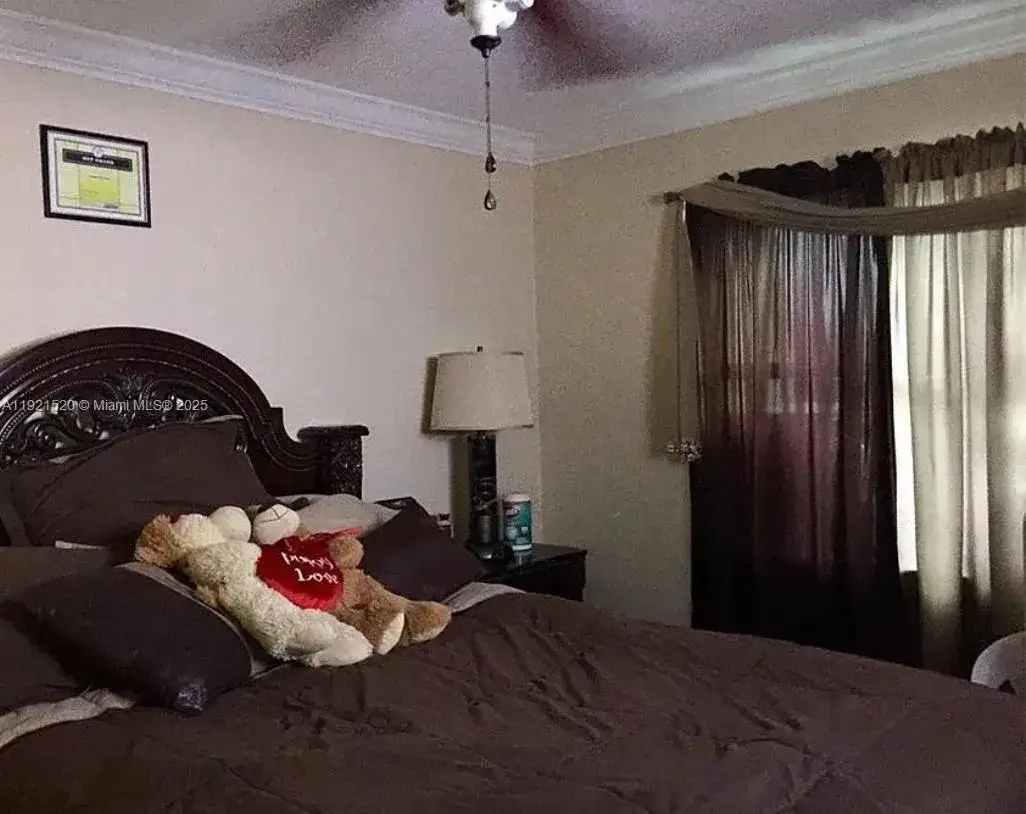 3 bedroom 2 bath Residential Lease for rent at 8009 W 6th Ave # K, Hialeah FL 33014