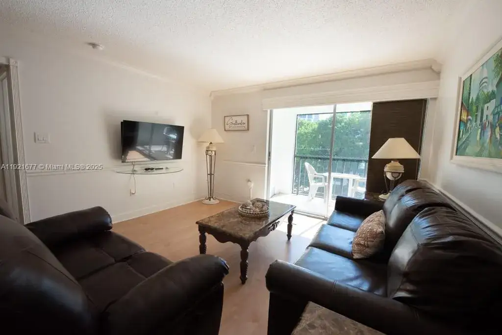 1 bedroom 1 bath Residential for sale at 201 178th Dr # 323, Sunny Isles Beach FL 33160