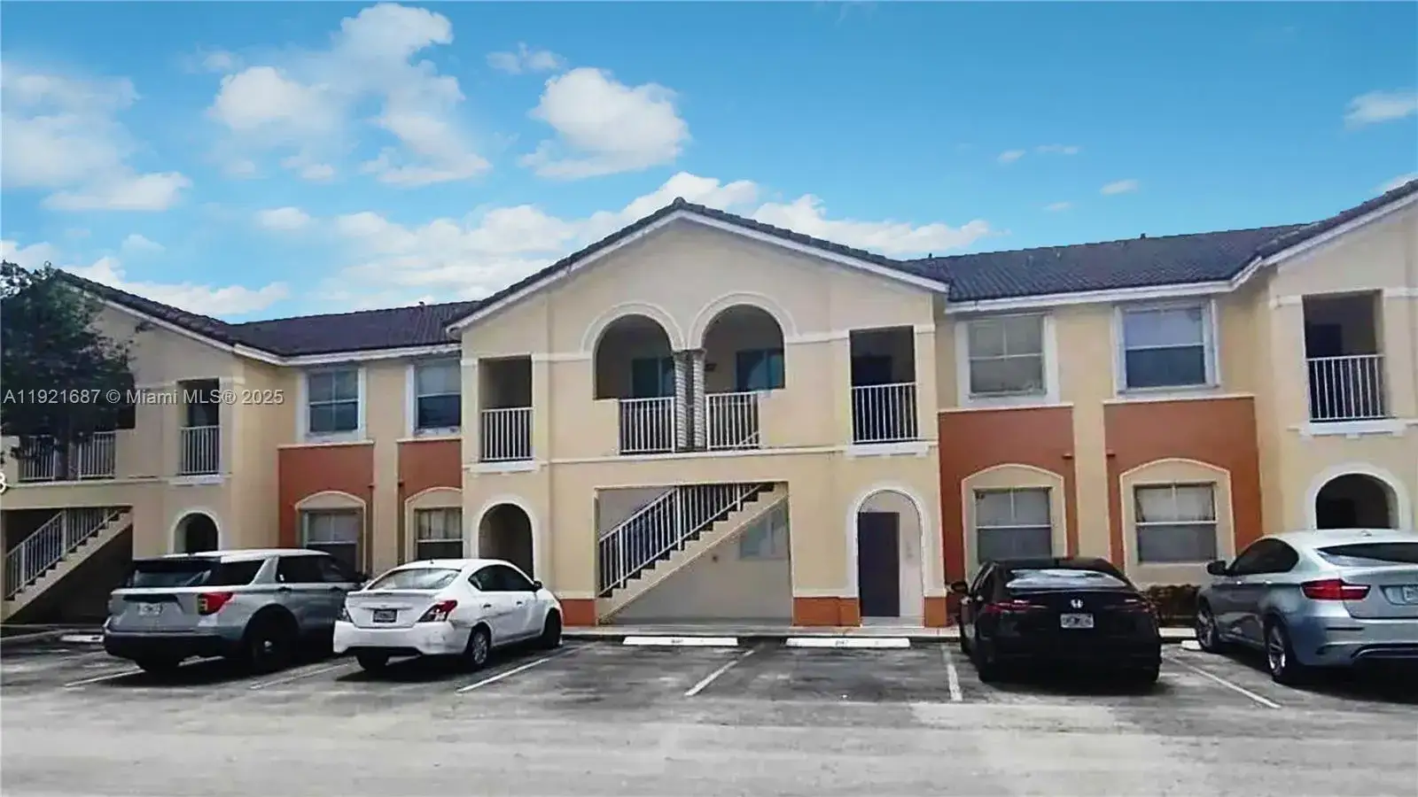 3 bedroom 2 bath Residential for sale at 1535 SE 26th St # 103, Homestead FL 33035