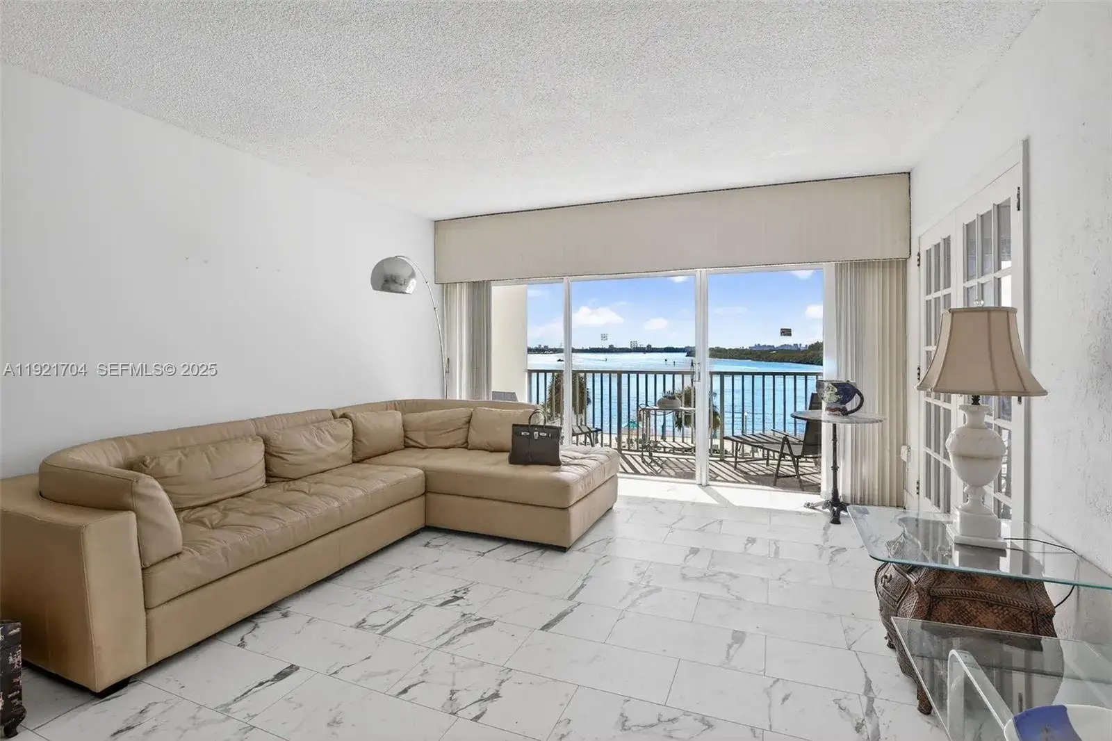 2 bedroom 2 bath Residential for sale at 300 Bayview Dr # 308, Sunny Isles Beach FL 33160