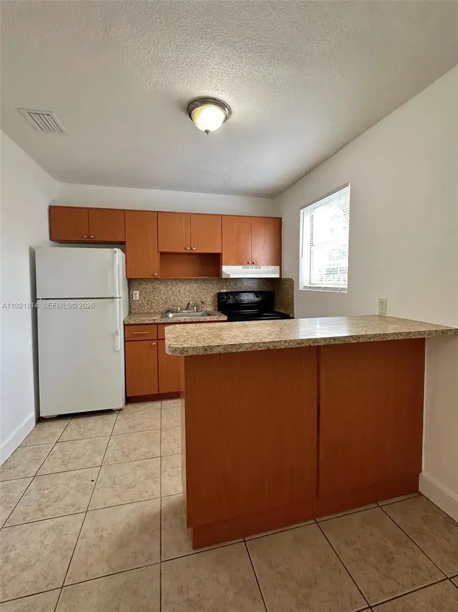2 bedroom 1 bath Residential Lease for rent at 2731 NW 27th St # B, Miami FL 33142