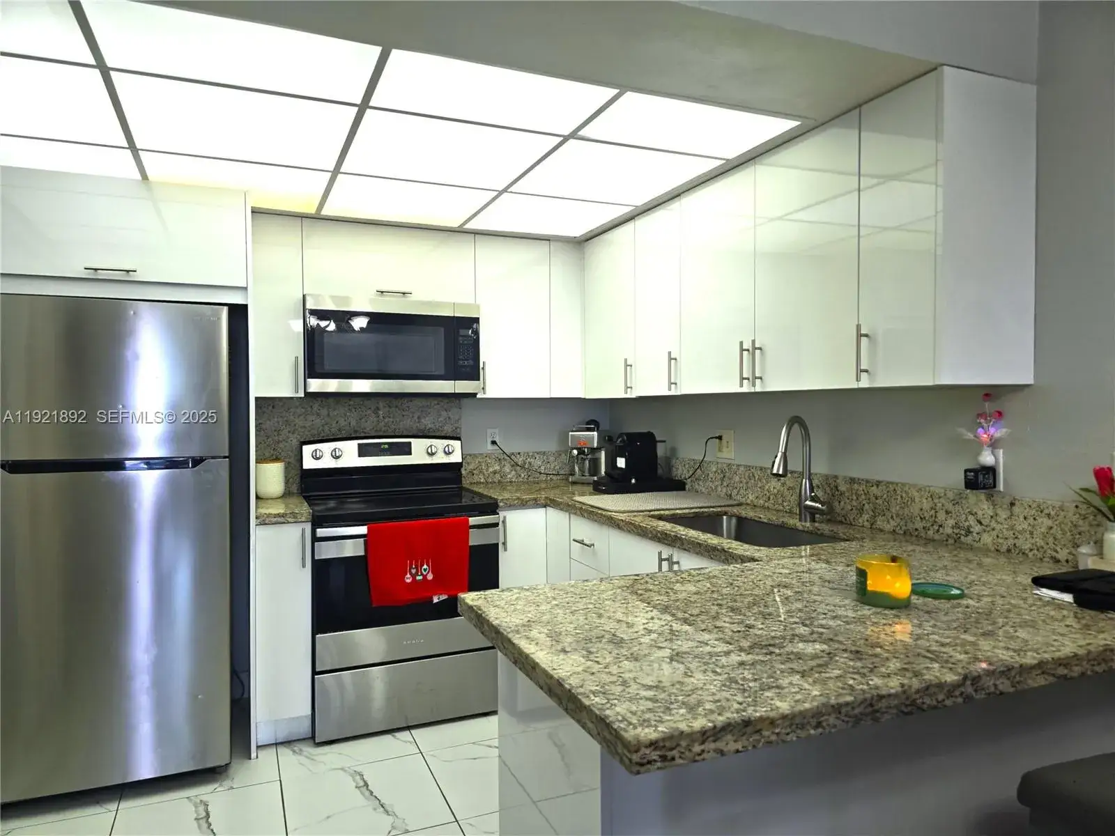 2 bedroom 1 bath Residential for sale at 1750 W 56th St # 216, Hialeah FL 33012