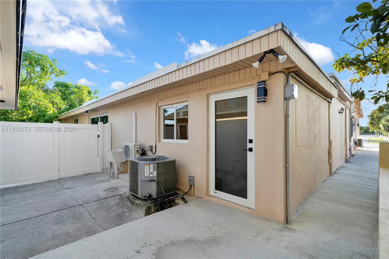 1 bath Residential Lease for rent at 4701 SW 104th Ct # 3, Miami FL 33165