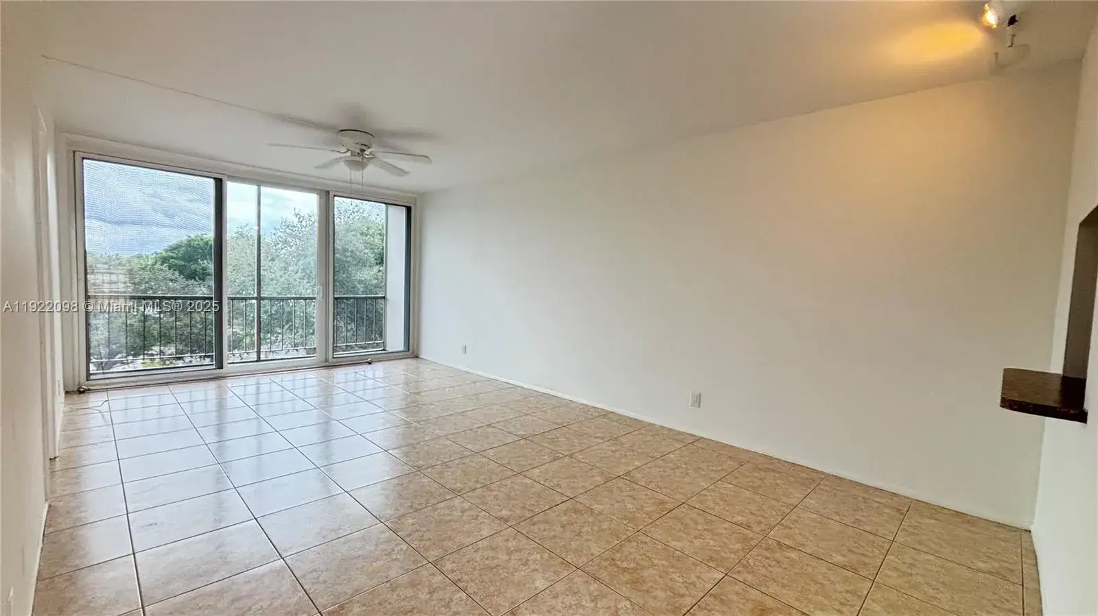 2 bedroom 2 bath Residential for sale at 4501 NE 21st Ave # 307, Fort Lauderdale FL 33308
