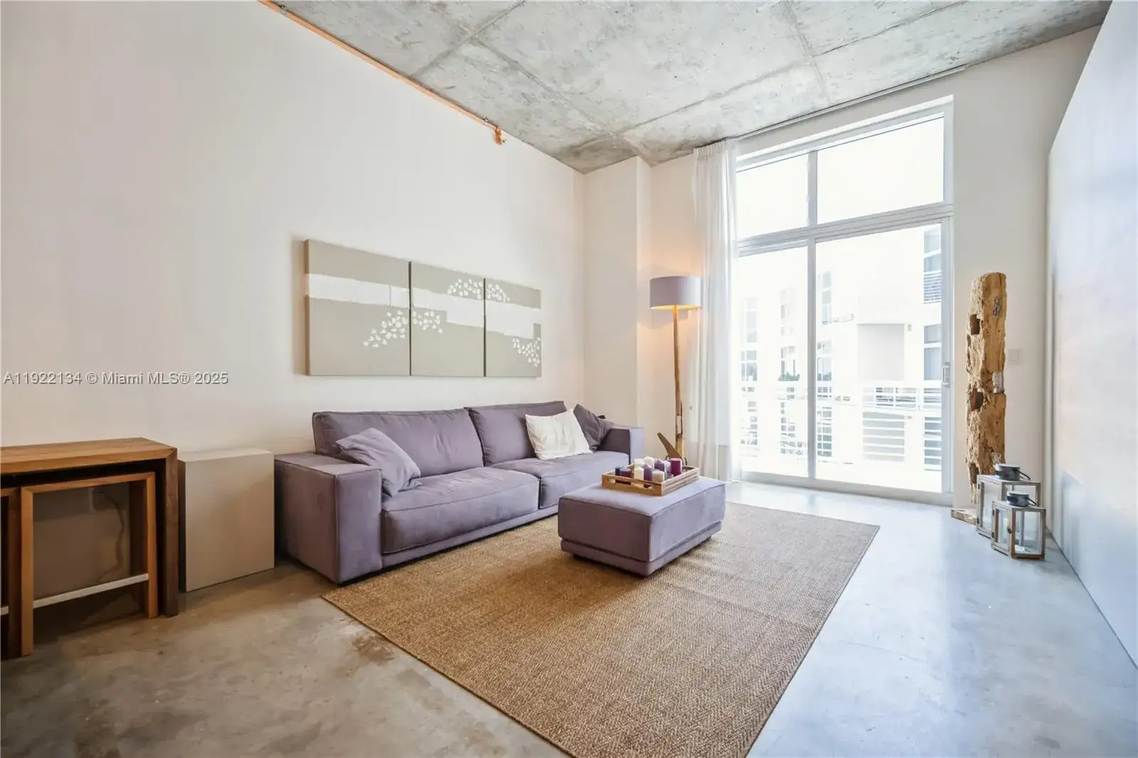 1 bedroom 1 bath Residential for sale at 2001 Meridian Ave # 512, Miami Beach FL 33139