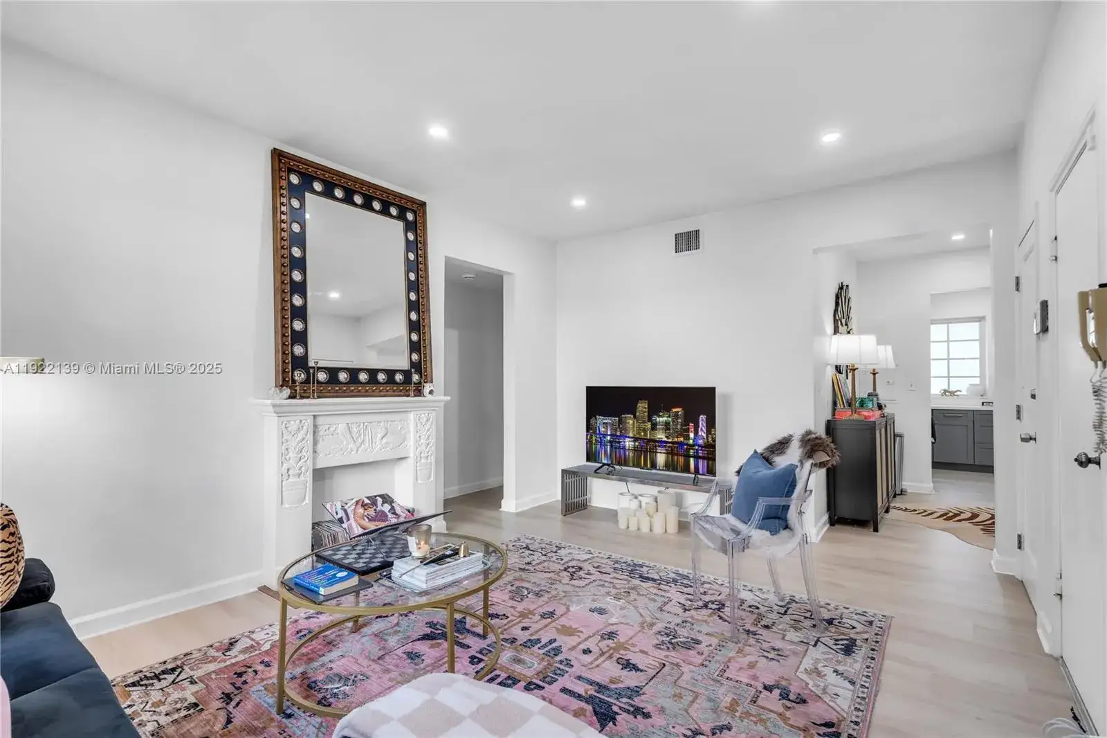 1 bedroom 1 bath Residential for sale at 1052 Jefferson Ave # 5, Miami Beach FL 33139