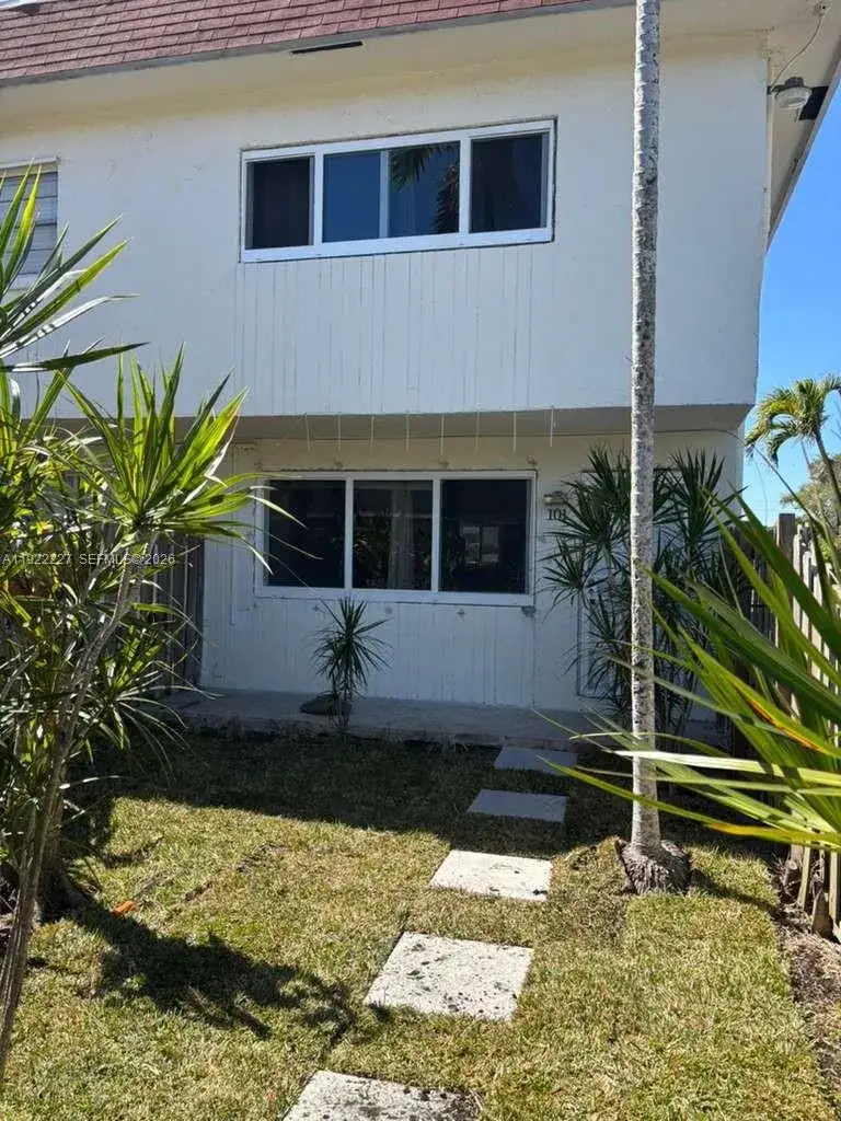 2 bedroom 1 bath Residential for sale at 1480 NE 151st St # 101, Miami FL 33162