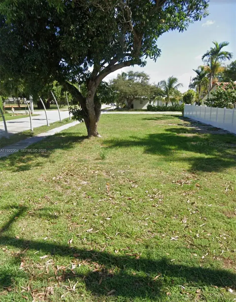 Land/Boat Docks for sale at 1452 Jefferson St, Hollywood FL 33020