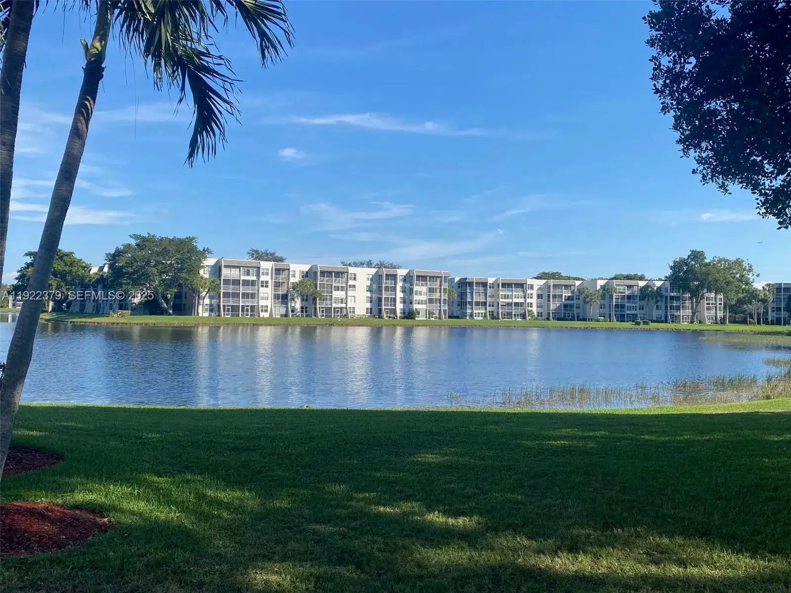 2 bedroom 2 bath Residential for sale at 9420 Poinciana Pl # 214, Davie FL 33324