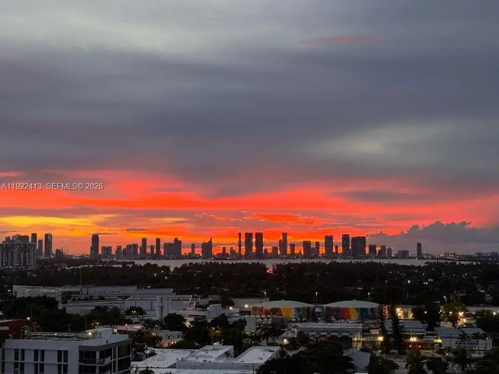 2 bedroom 2 bath Residential Lease for rent at 2401 Collins Ave # 1807, Miami Beach FL 33140