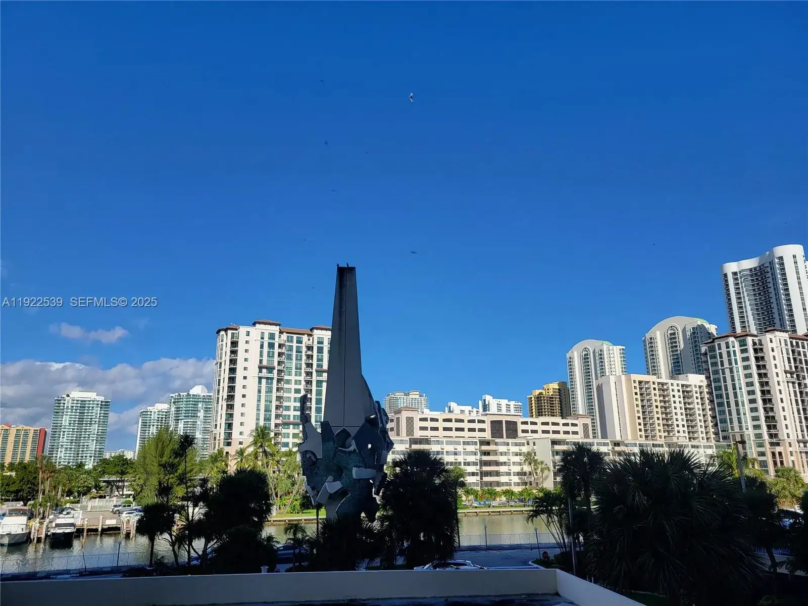 1 bedroom 2 bath Residential for sale at 300 Bayview Dr, Sunny Isles Beach FL 33160