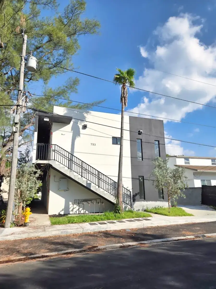 2 bedroom 2 bath Residential Lease for rent at 753 NW 30th St # 1, Miami FL 33127
