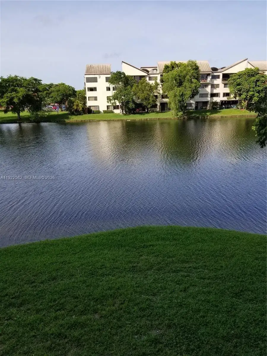 2 bedroom 2 bath Residential for sale at 6701 SW 116th COURT # 203, Miami FL 33173