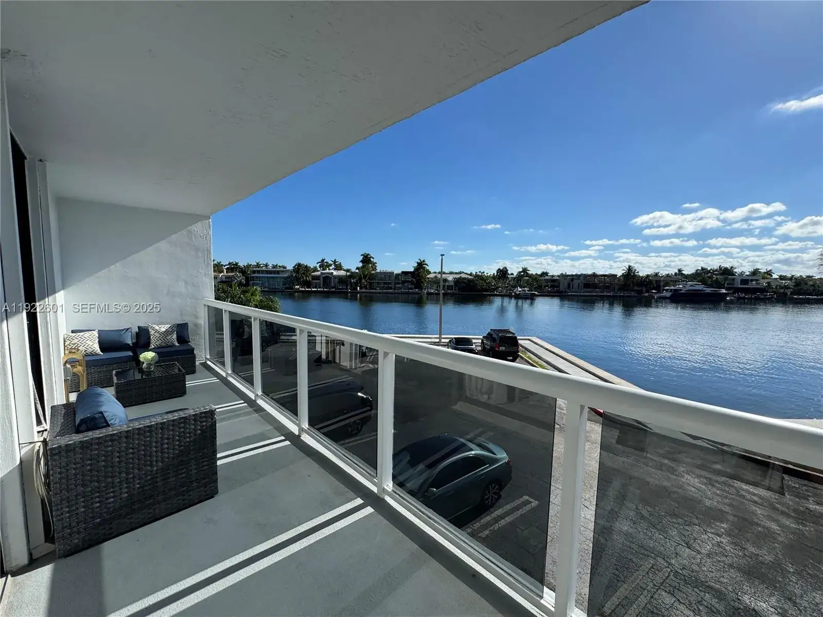 2 bedroom 2 bath Residential for sale at 20515 E Country Club Dr # 245, Aventura FL 33180
