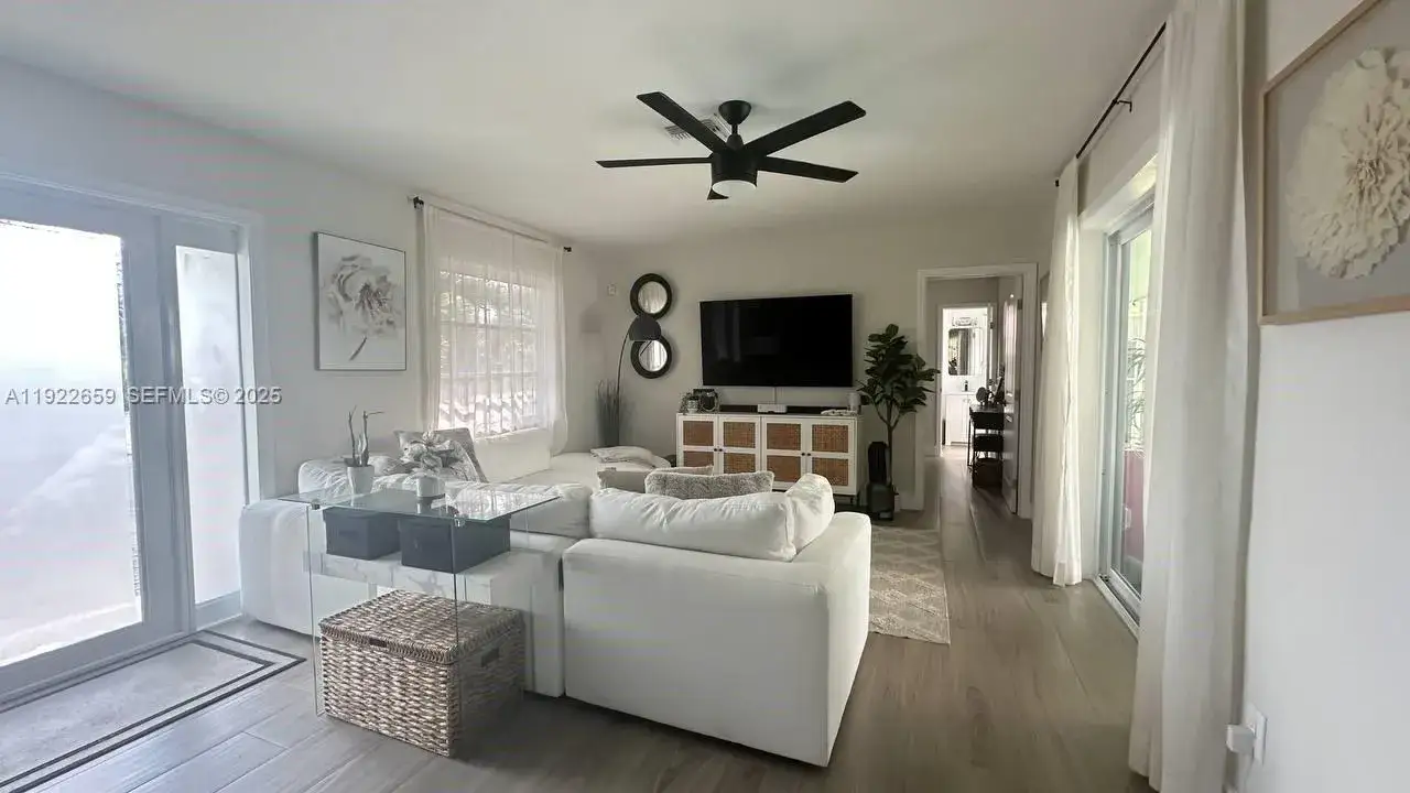 3 bedroom 2 bath Residential Lease for rent at 4455 NW 18th Ter, Oakland Park FL 33309