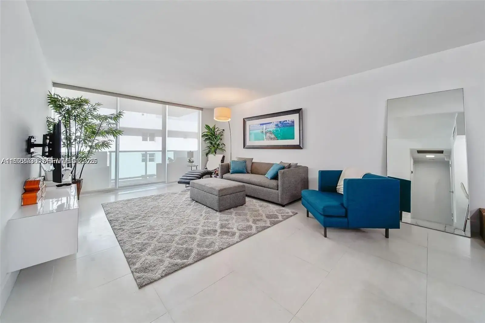 1 bedroom 1 bath Residential for sale at 1200 West Ave # 1520, Miami Beach FL 33139