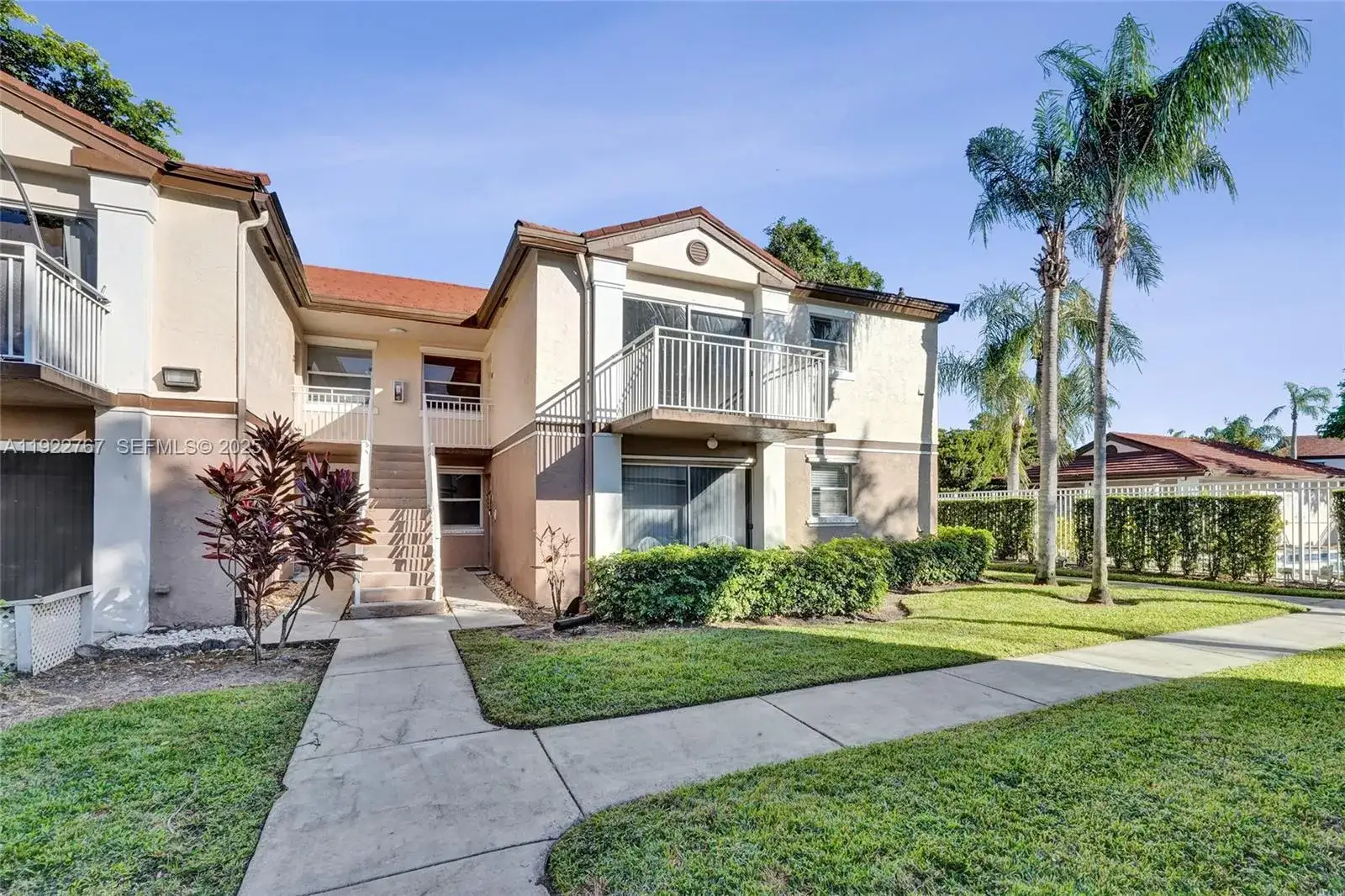 2 bedroom 2 bath Residential Lease for rent at 11201 SW 13th St # 204, Pembroke Pines FL 33025